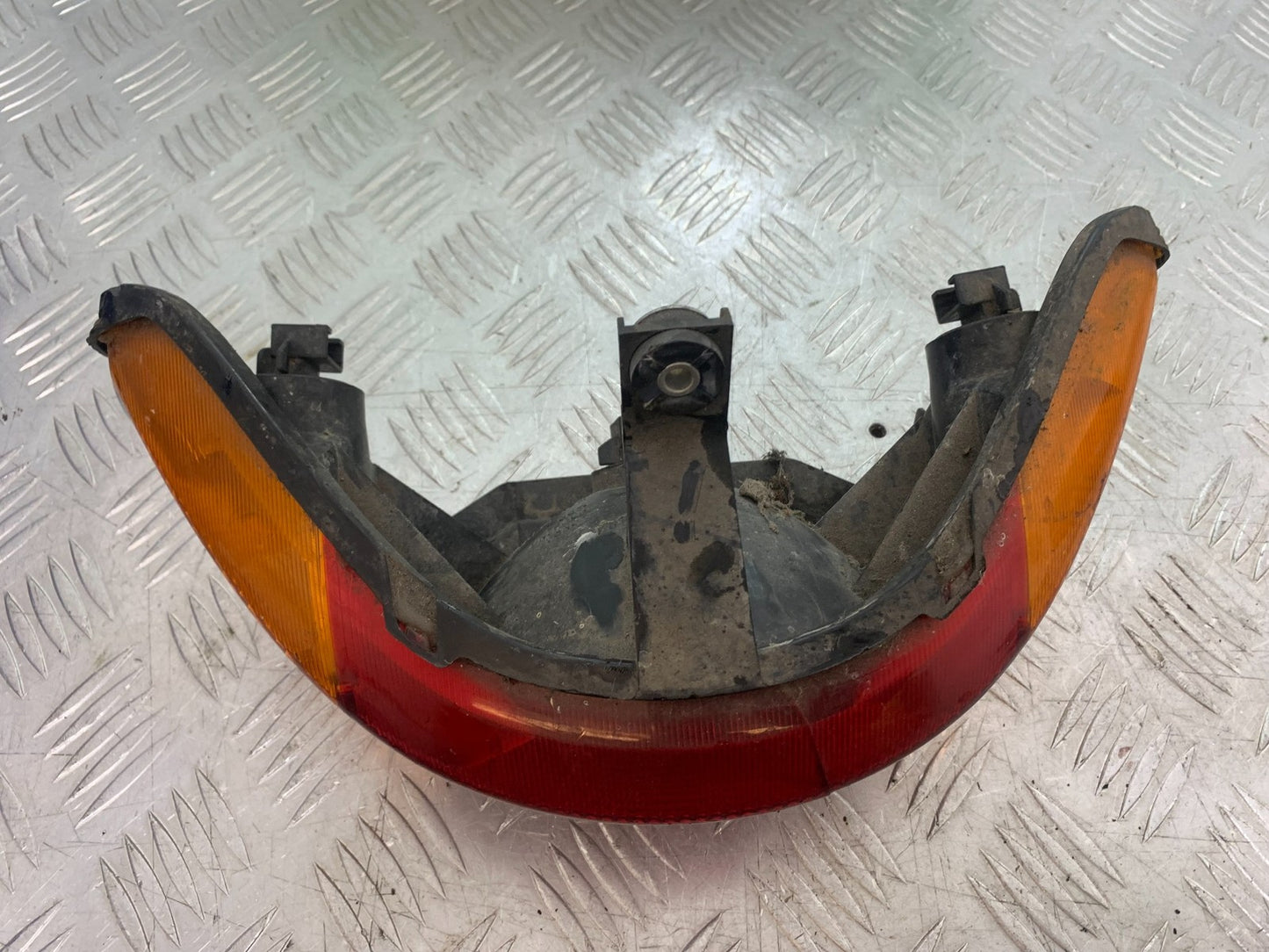 HONDA NT650 V DEAUVILLE REAR LIGHT  YEAR 1999 (CMB1268)