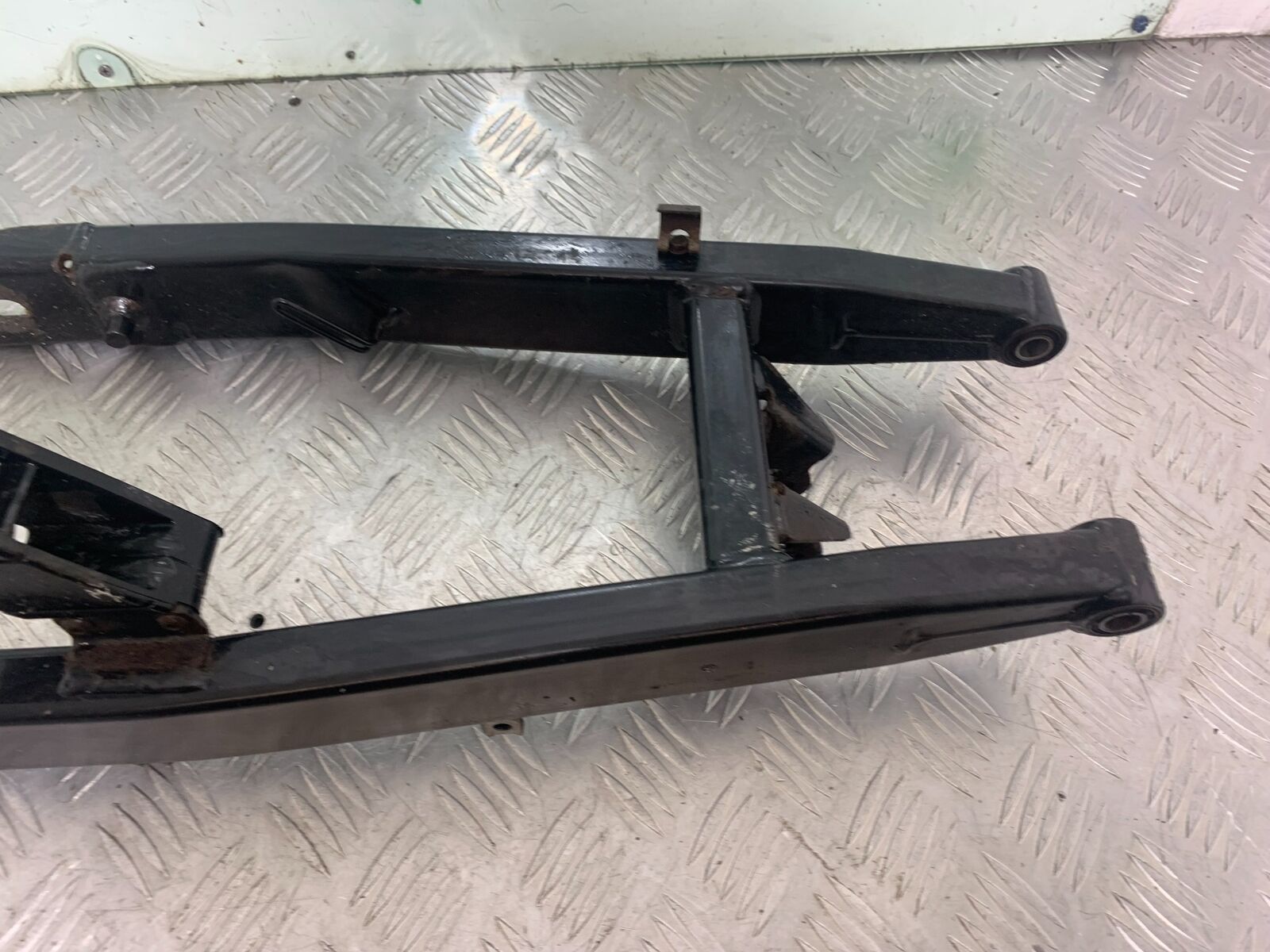 YAMAHA XT125 X XT 125 X SWINGARM 2005-2011 (CMB1097)