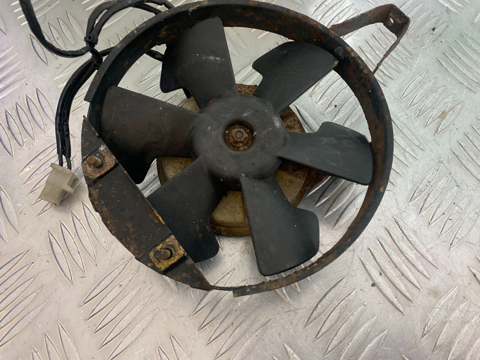 HONDA CBR600 CBR 600 F2 RADIATOR FAN  YEAR 1991-1993 (CMB1114)