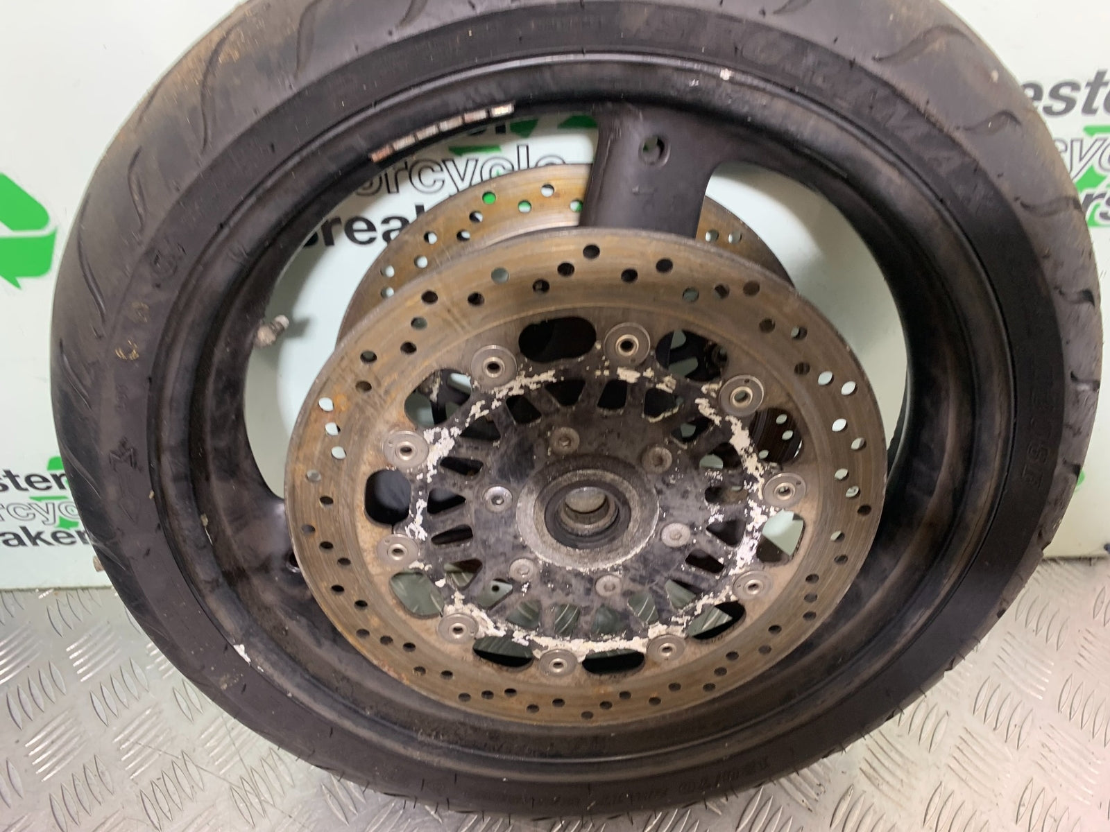 TRIUMPH T509 SPEED TRIPLE FRONT WHEEL  YEAR 1997-1998 (CMB1144)