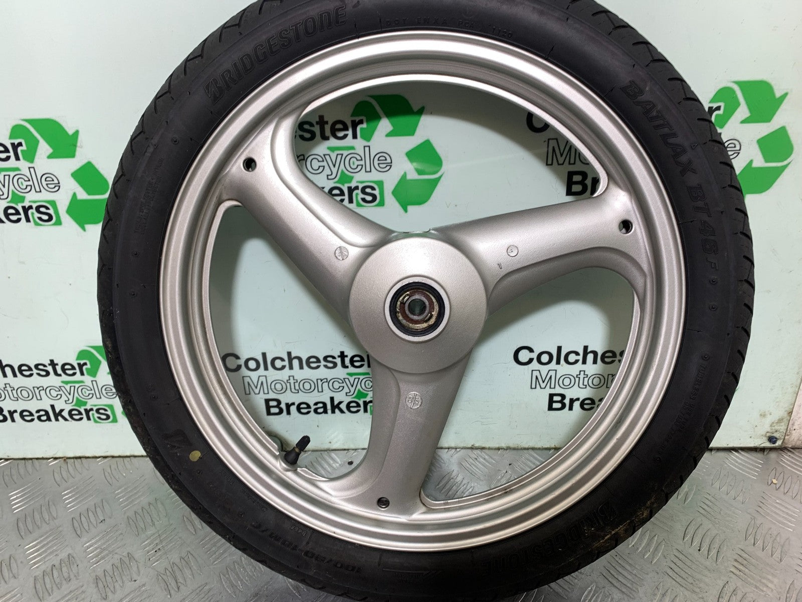 HONDA XL125 VARADERO FRONT WHEEL  YEAR 2001-2006  (CMB1304)
