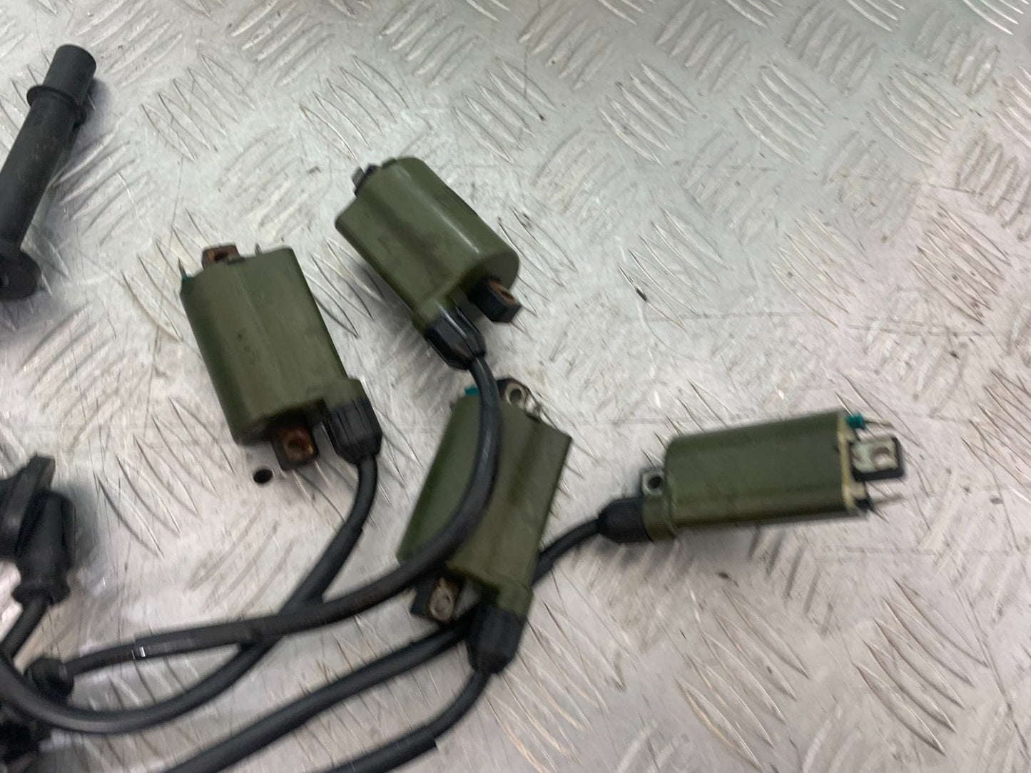 HONDA VFR800 PRE V-TEC COILS AND CAPS   YEAR 1998-2001 (CMB1233)