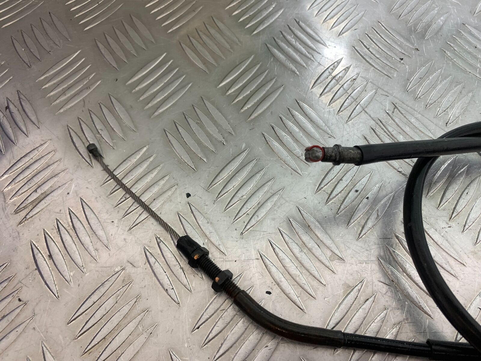 TRIUMPH TIGER 800 CLUTCH CABLE  YEAR 2011-2014 (CMB1113)