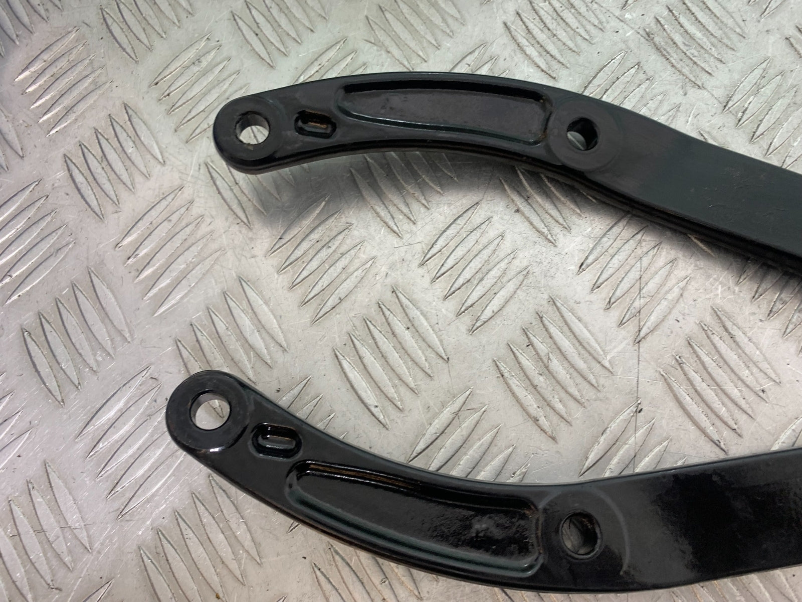 HARLEY DAVIDSON FXS BLACKLINE 1585 REAR BRACKETS YEAR 2012 (CMB1147)