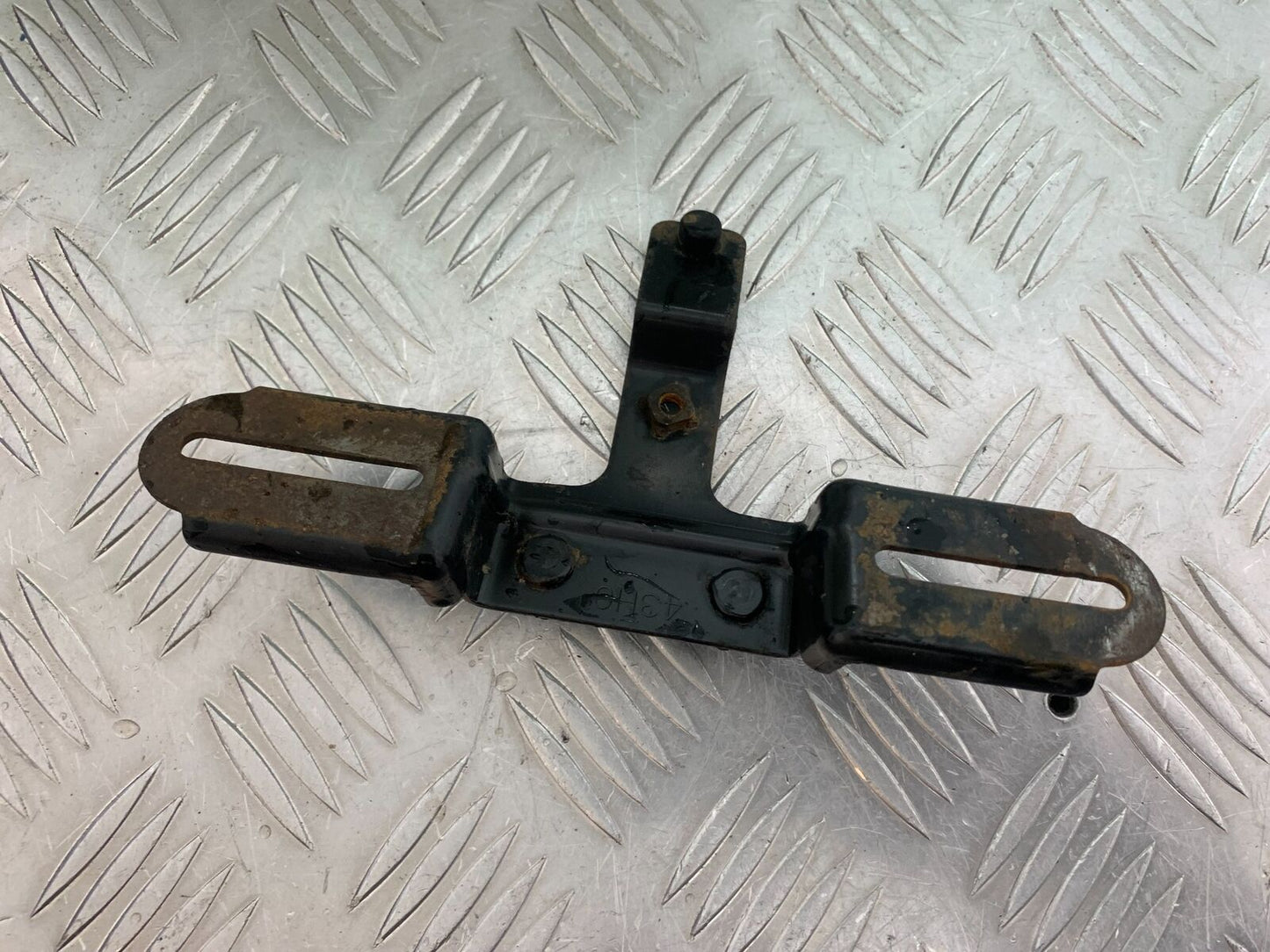SUZUKI INTRUDER VL800 C800 NUMBER PLATE BRACKET YEAR 2012-16 (CMB1039)