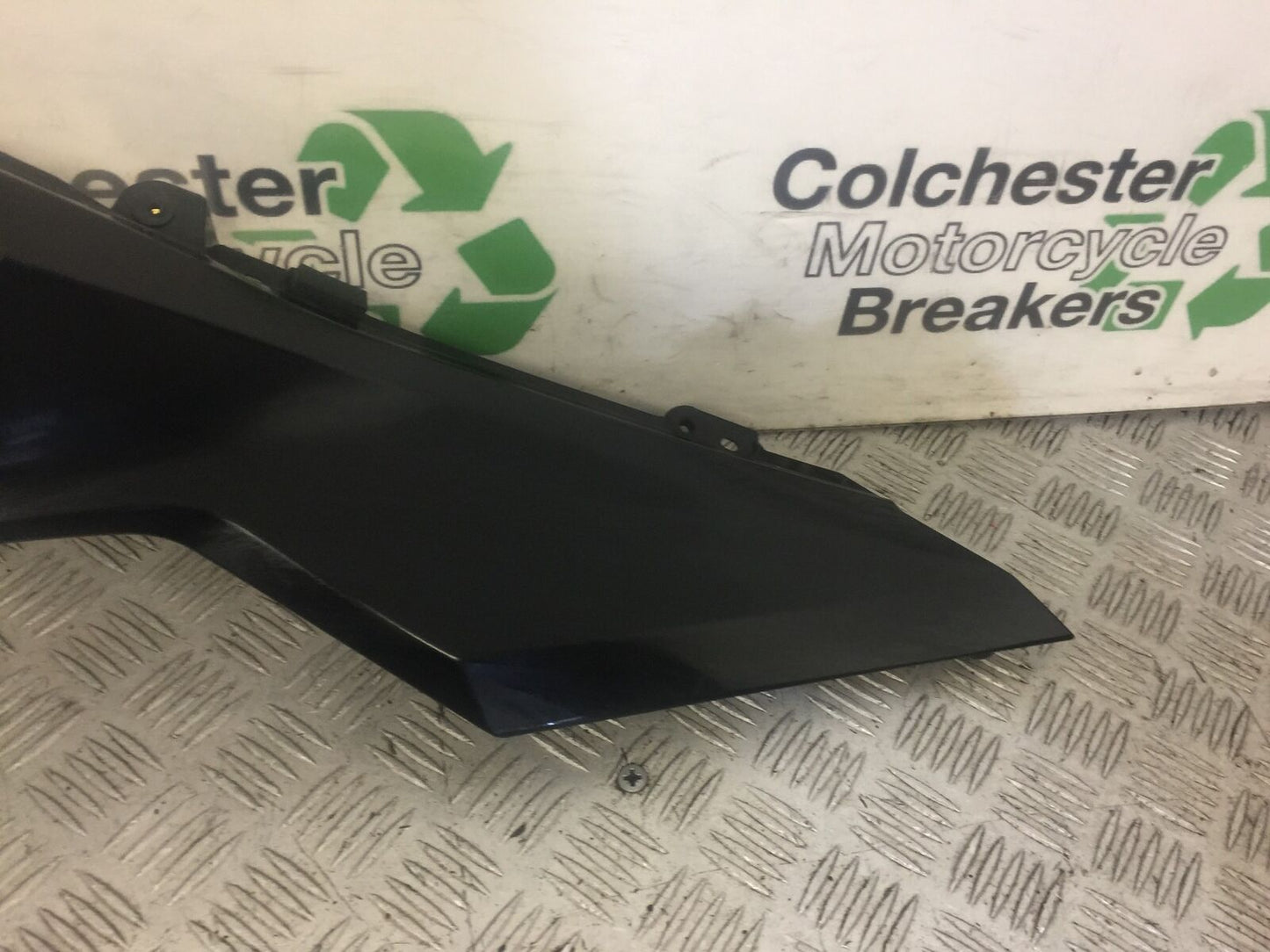 KAWASAKI NINJA 400 LEFT FAIRING PANEL  YEAR 2019  (STOCK 635)