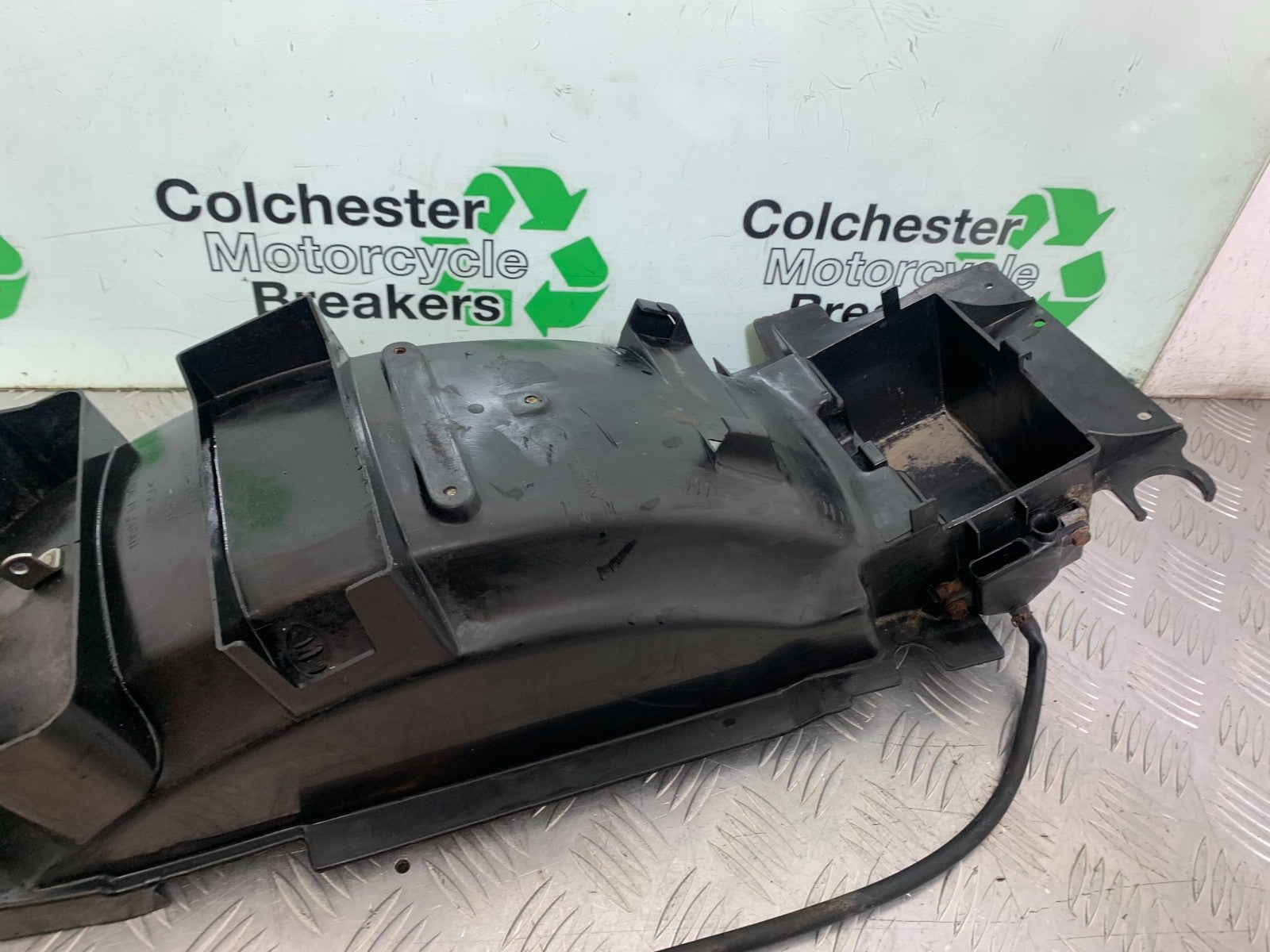 KAWASAKI ZZR1100 D REAR MUDGUARD  YEAR 1993-2001 (CMB1189)