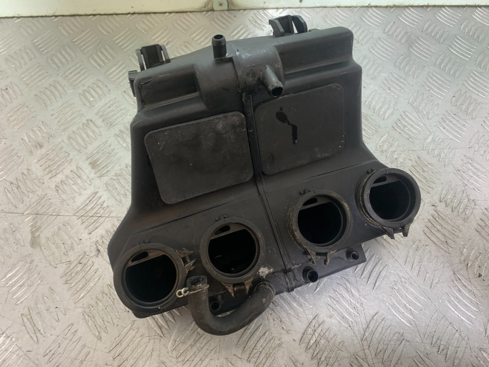 SUZUKI RF900 RF 900 AIRBOXYEAR 1994-1999 CMB1326