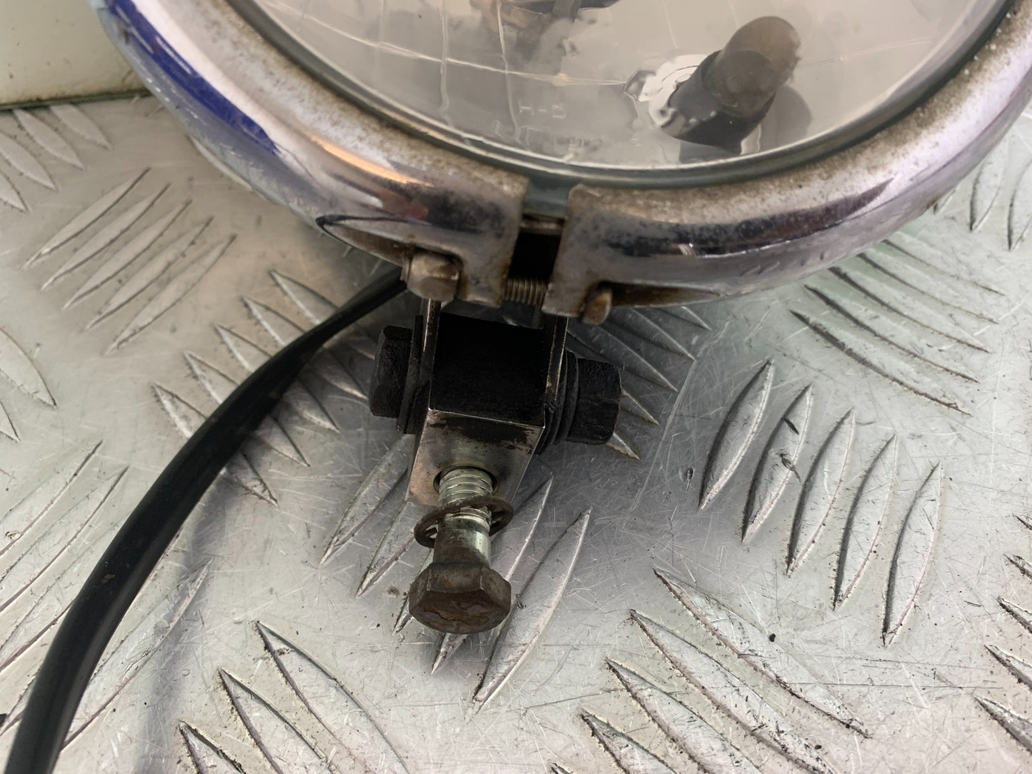 HARLEY DAVIDSON FXS BLACKLINE 1585 HEADLIGHT  YEAR 2012 (CMB1147)