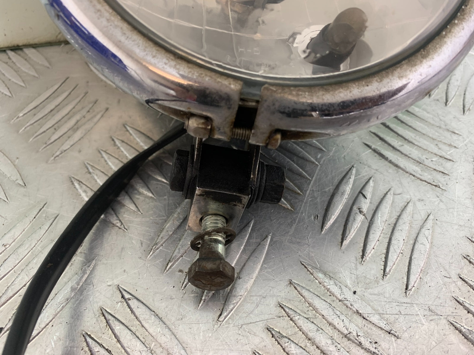 HARLEY DAVIDSON FXS BLACKLINE 1585 HEADLIGHT  YEAR 2012 (CMB1147)