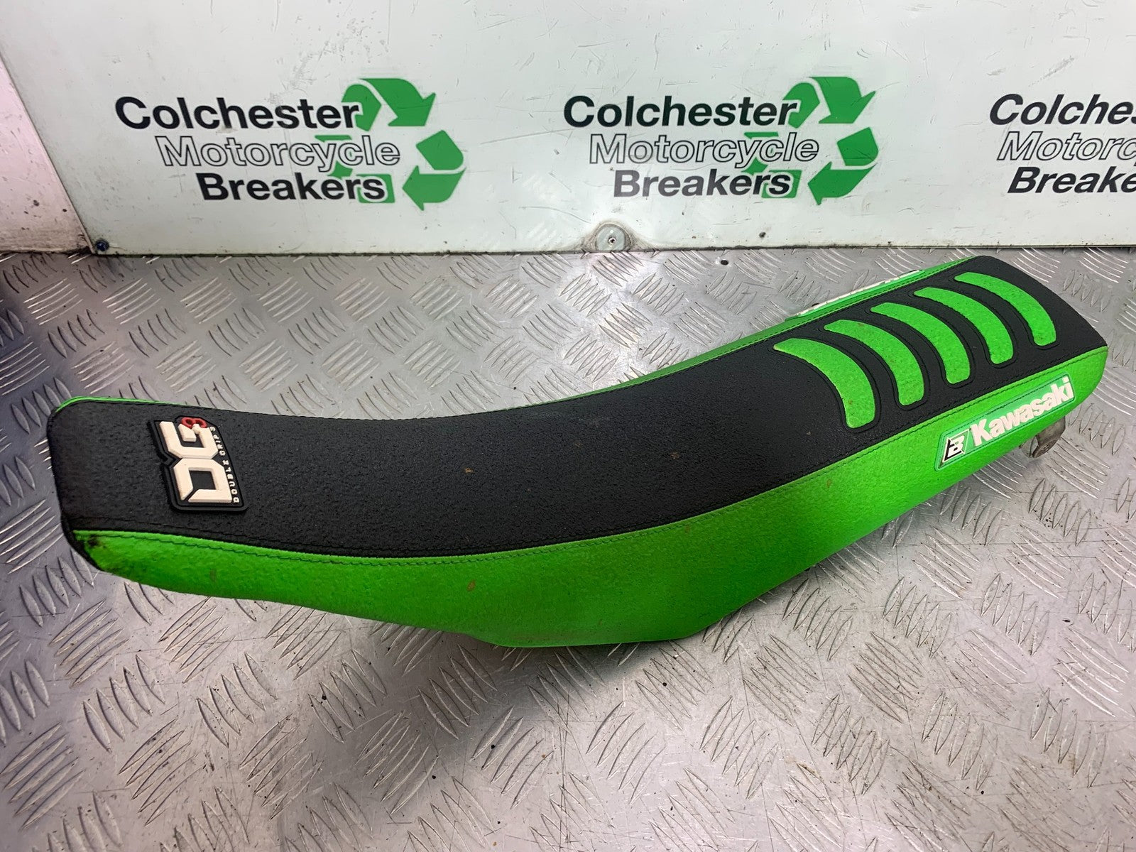 KAWASAKI KXF450 KXF 450 SEAT  YEAR 2013 CMB1217)