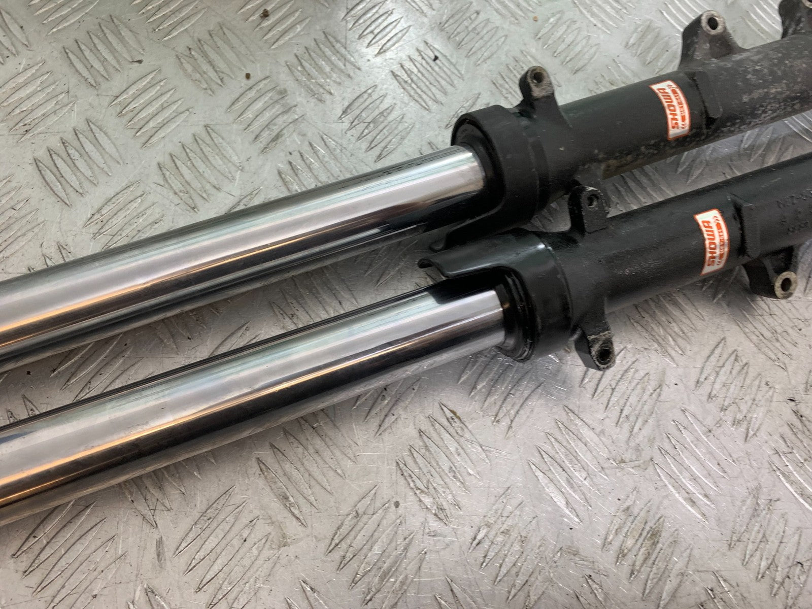 HONDA CBF600 CBF 600 FORKS  YEAR 2004-07  (CMB1305)