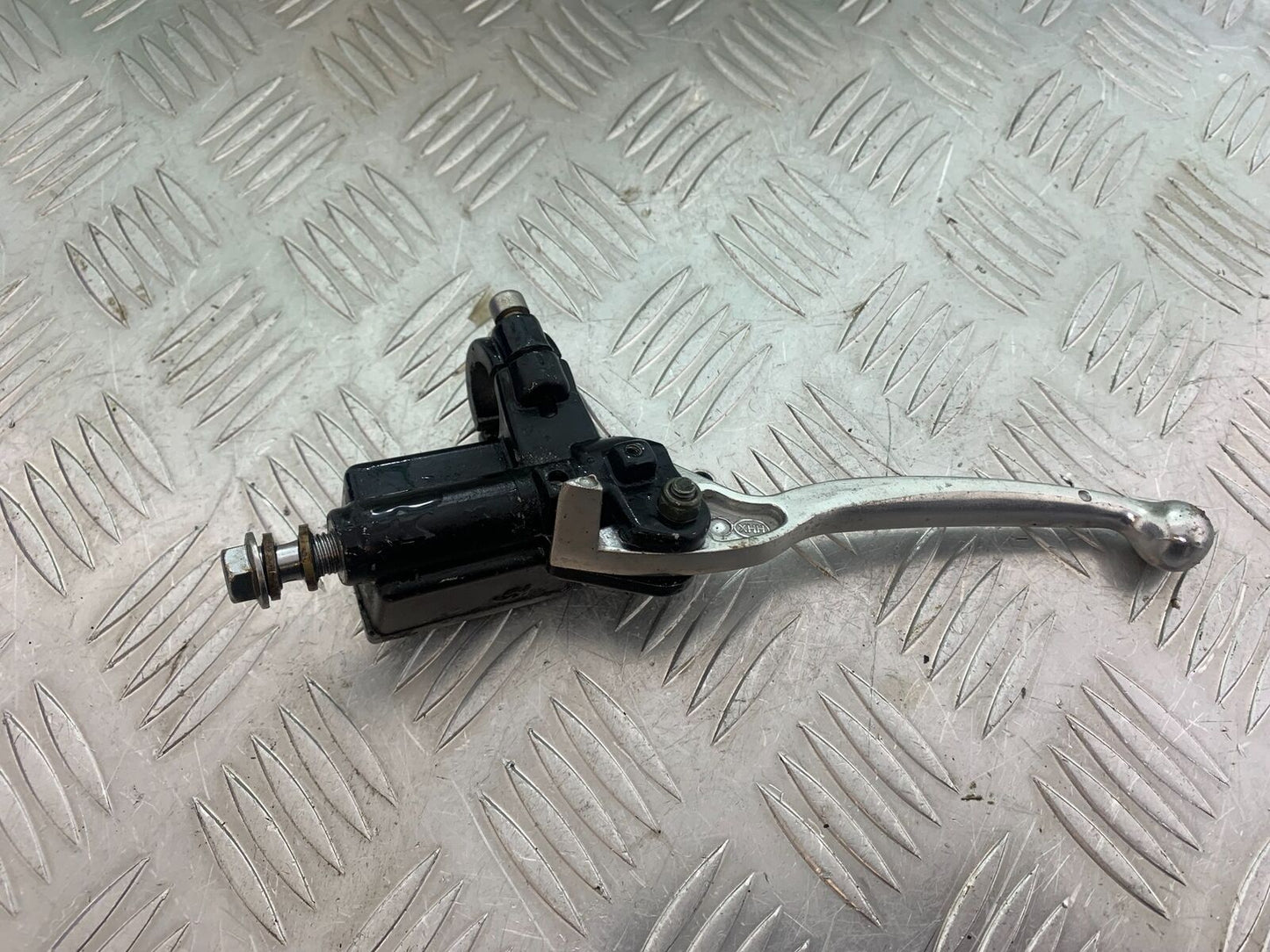 HONDA VFR400 VFR 400 NC21 FRONT BRAKE MASTER CYLINDER    YEAR 1986-87 (CMB1043)
