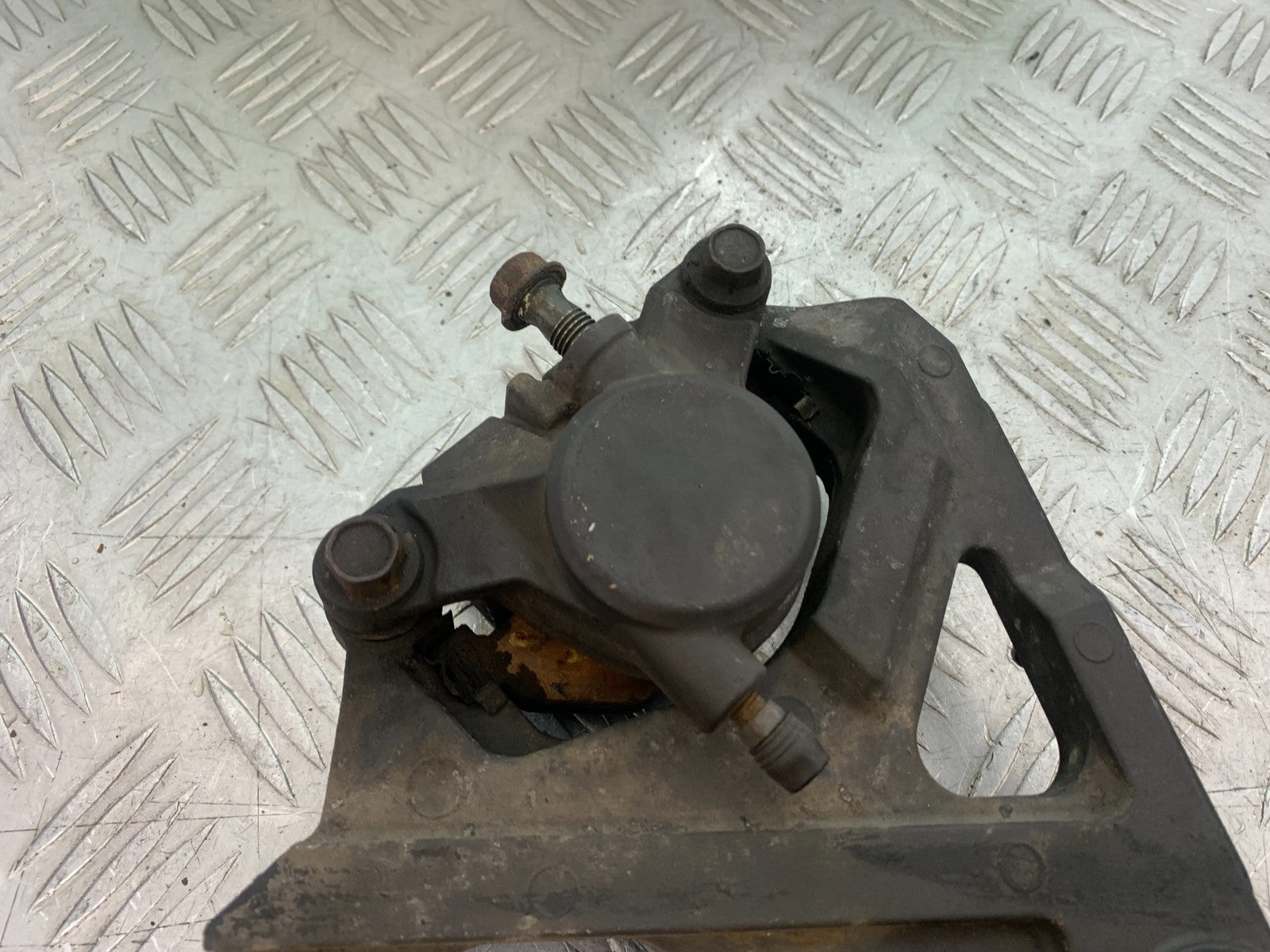 YAMAHA XVS 1300 MIDNIGHT STAR REAR BRAKE CALIPER   YEAR 2007-16 (CMB1200)