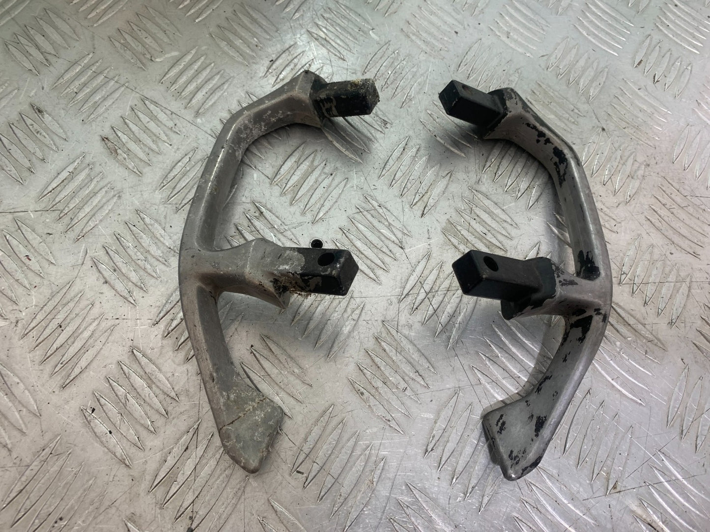 KAWASAKI ZX6R ZX6 F GRAB RAILS   YEAR 1995-1997 (CMB1169)