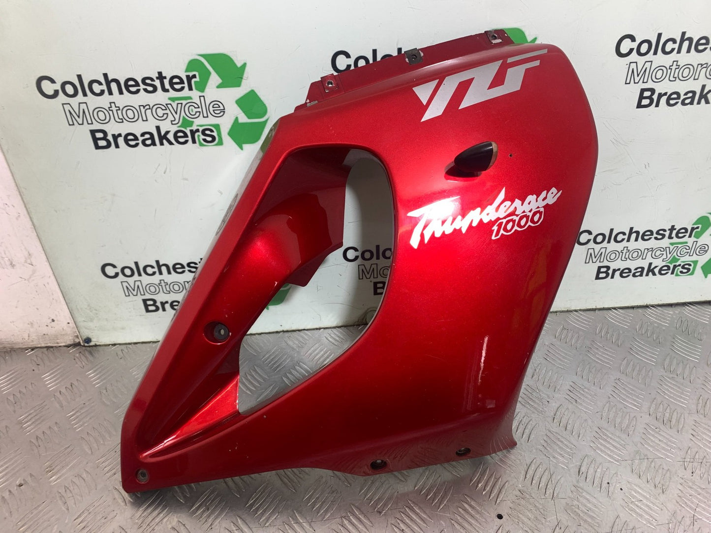 YAMAHA YZF1000 THUNDERACE RIGHT FAIRING PANEL YEAR 1997-2000 (CMB1204)