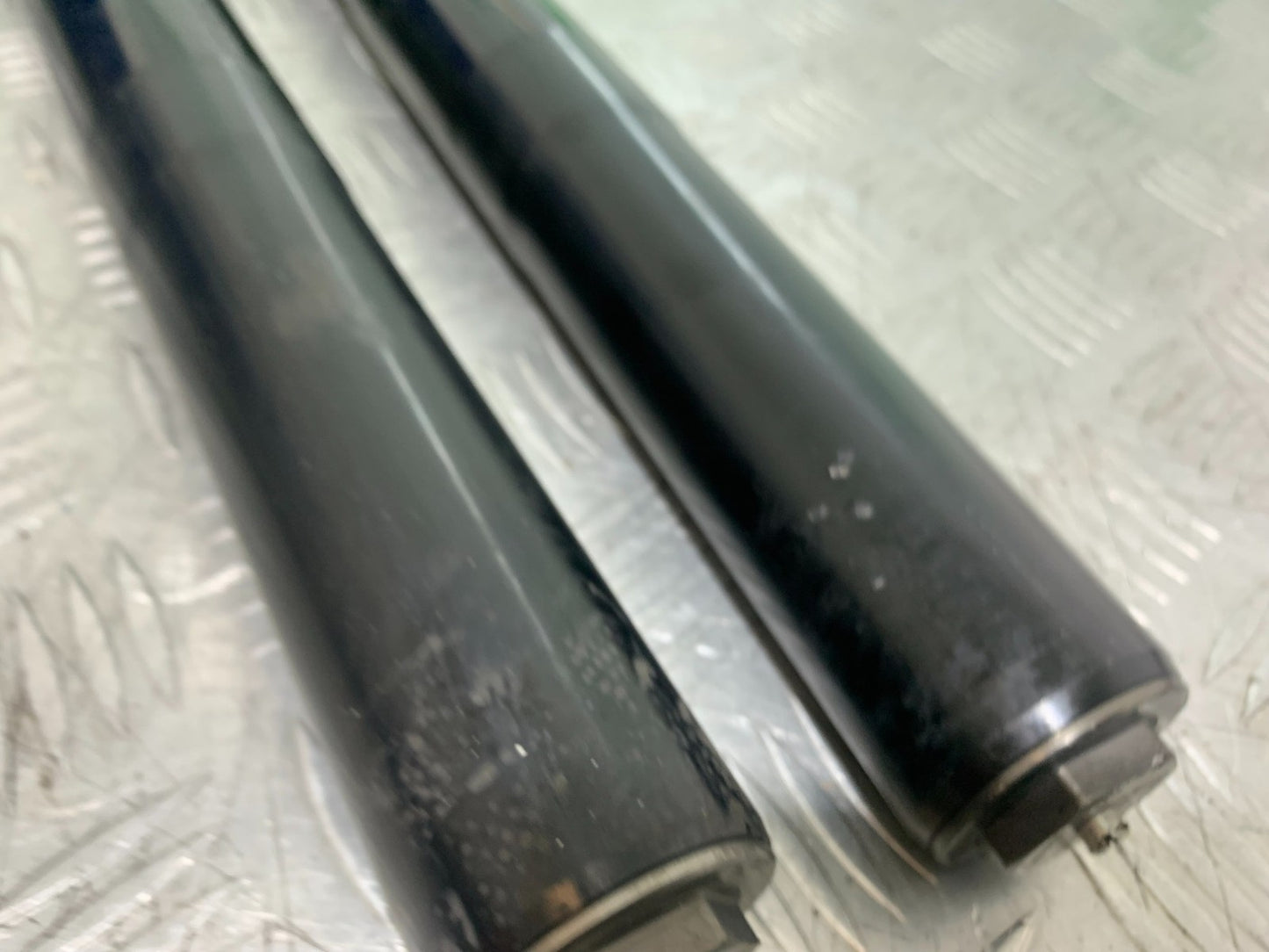 KAWASAKI 650 VERSYS FORKS (BENT SOLD AS PARTS) YEAR 2015-2018 (CMB1288)