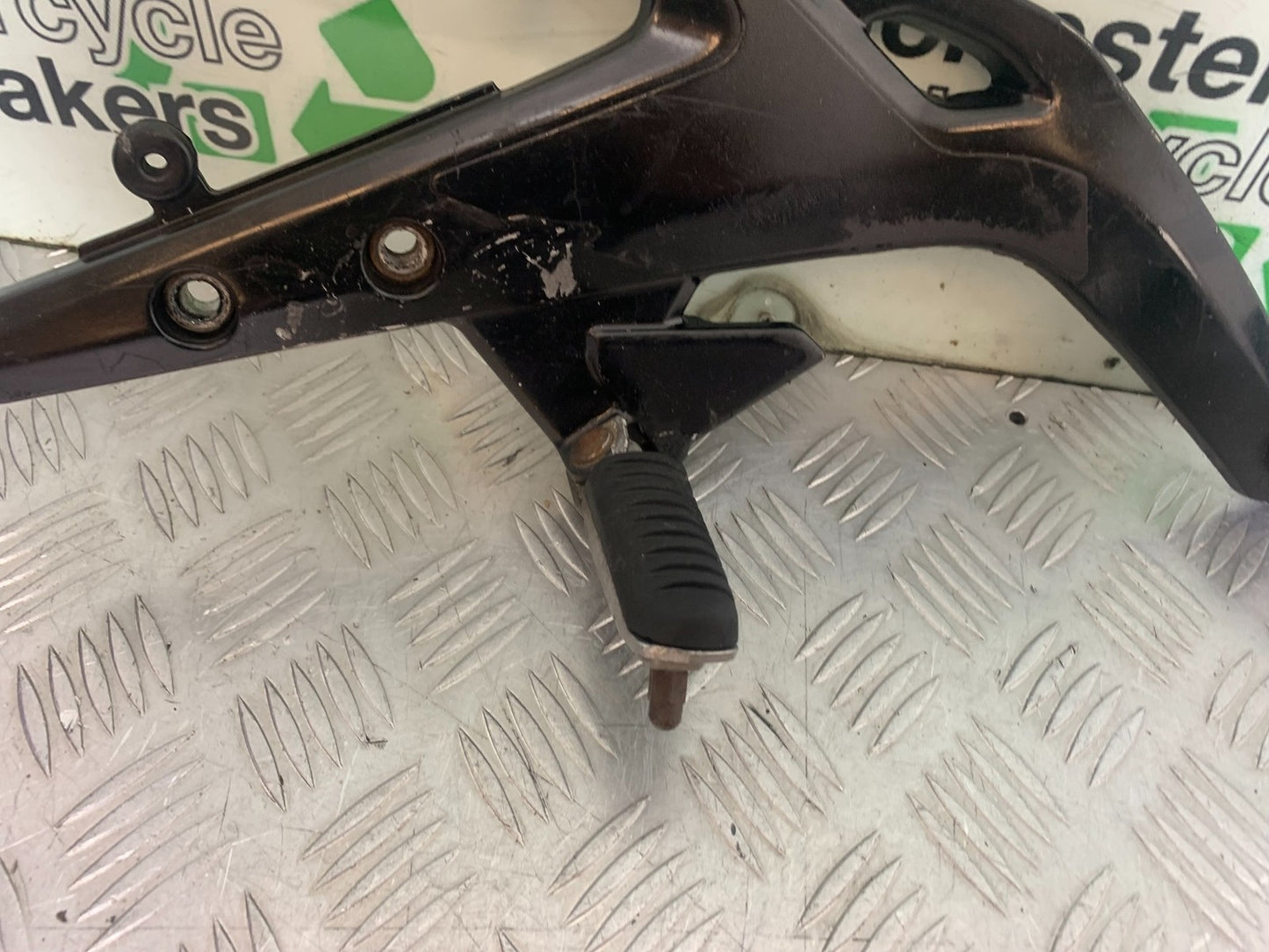 KAWASAKI ER6 N LEFT HANGER YEAR 2012-2017 (CMB1324)