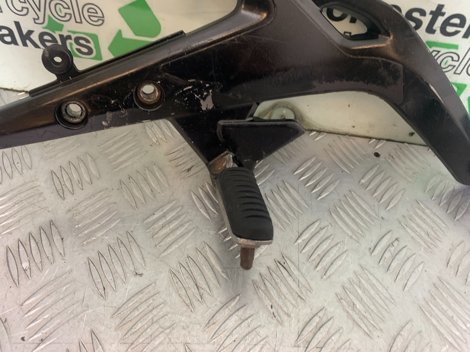 KAWASAKI ER6 N LEFT HANGER YEAR 2012-2017 (CMB1324)