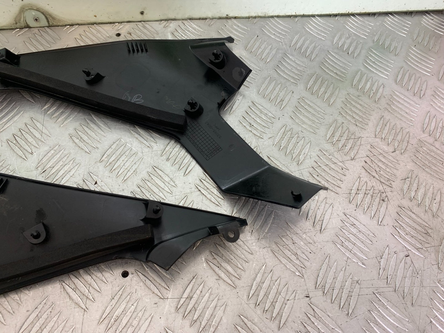 KAWASAKI NINJA 400 EX 400 LEFT AND RIGHT INFILLS  YEAR 2018-2022 (CMB1278)