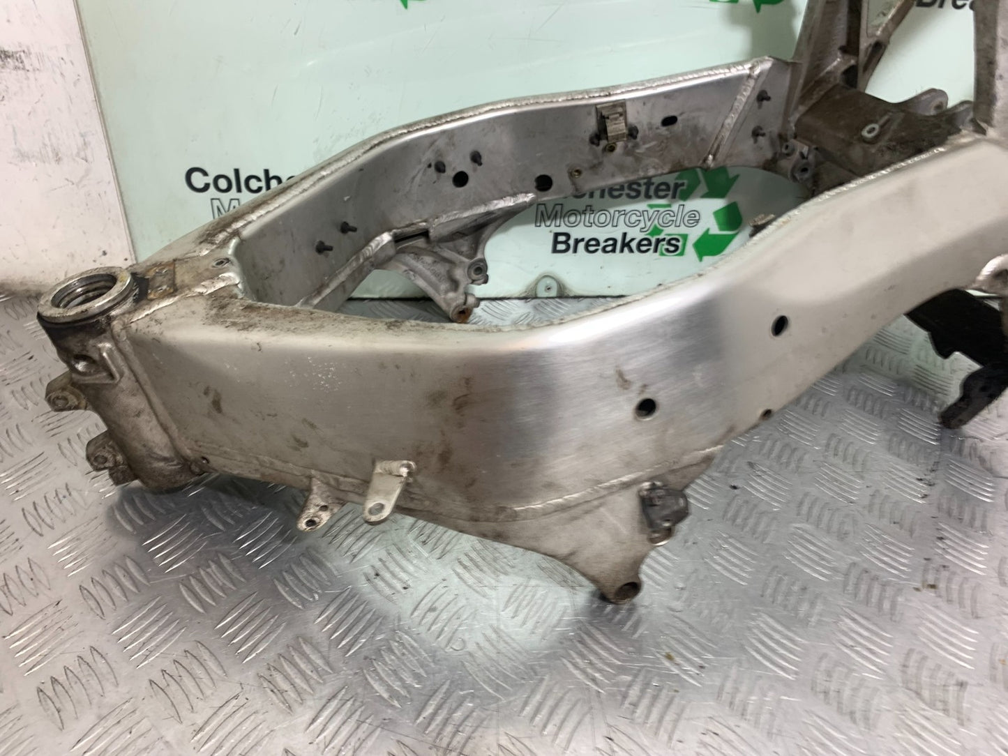 YAMAHA YZF1000 THUNDERACE FRAME REG LOG BOOK  YEAR 1997-2000 (CMB1204)