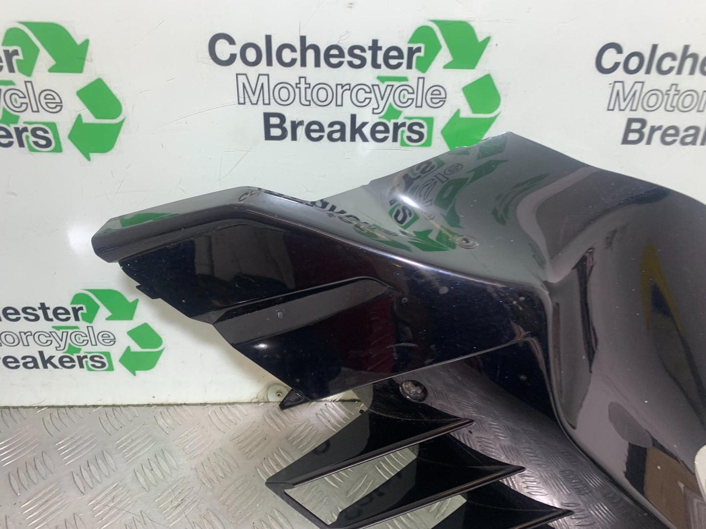 KAWASAKI GTR1400 GTR 1400 LEFT MIDDLE FAIRING PANEL  YEAR 2007-2009 (CMB1174)