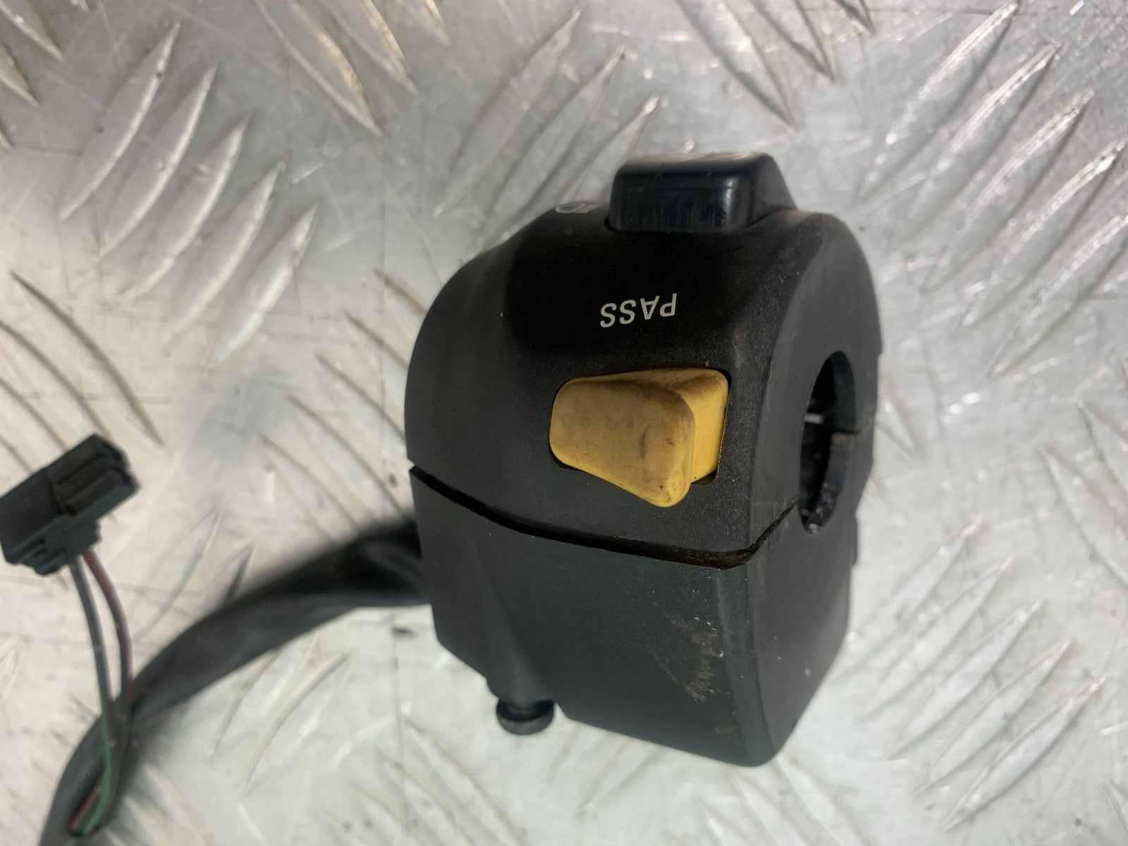 SUZUKI AN 200 UH 200 LEFT SWITCH GEAR  YEAR 2007-2009 (CMB1256)