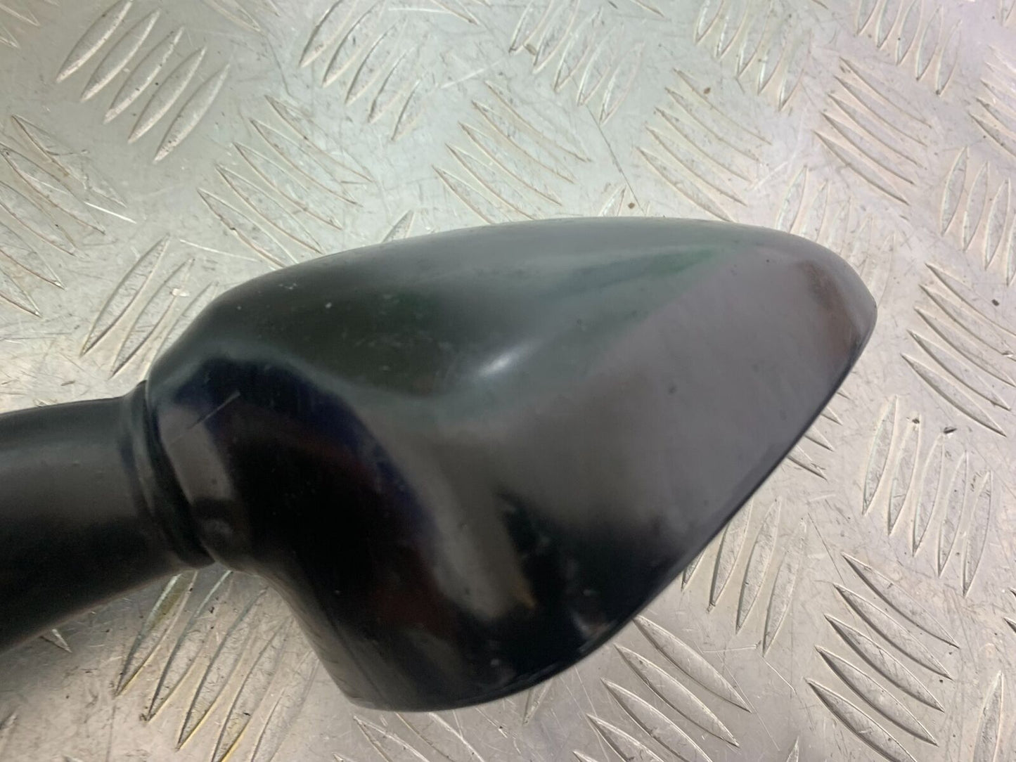 TRIUMPH 955i SPRINT ST RIGHT MIRROR  YEAR 1999-2004 (CMB1124)