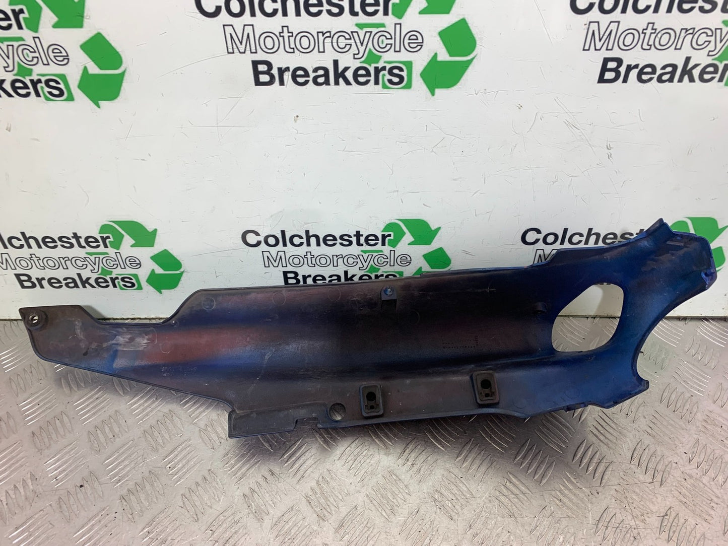 KAWASAKI ZZR1100 D LEFT SEAT PANEL  YEAR 1993-2001 (CMB1289)