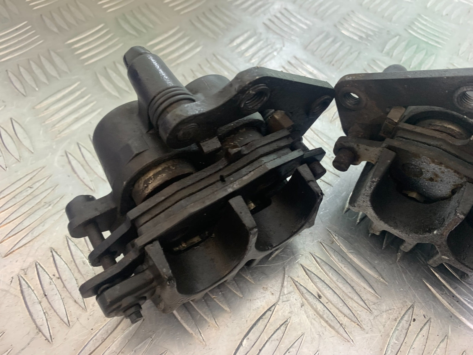 SUZUKI GSX750 F GSX 750 F FRONT BRAKE CALIPERS  YEAR 1998-2003 (CMB1063)