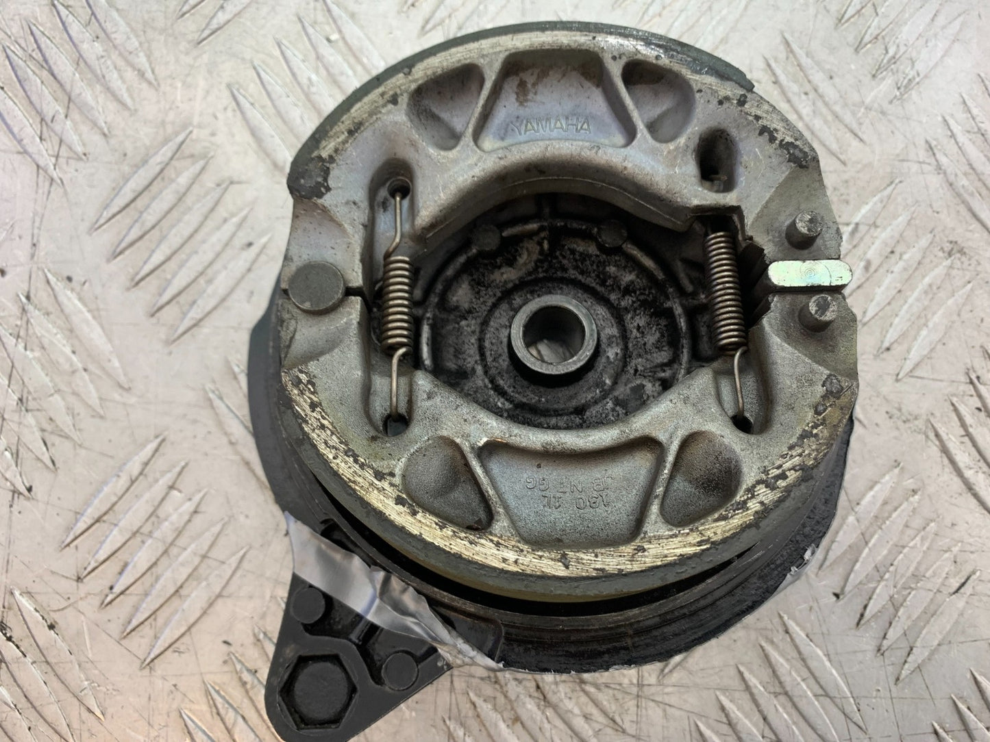 YAMAHA YBR125 YBR 125 REAR BRAKE HUB  YEAR 2010-2017 (CMB1252)