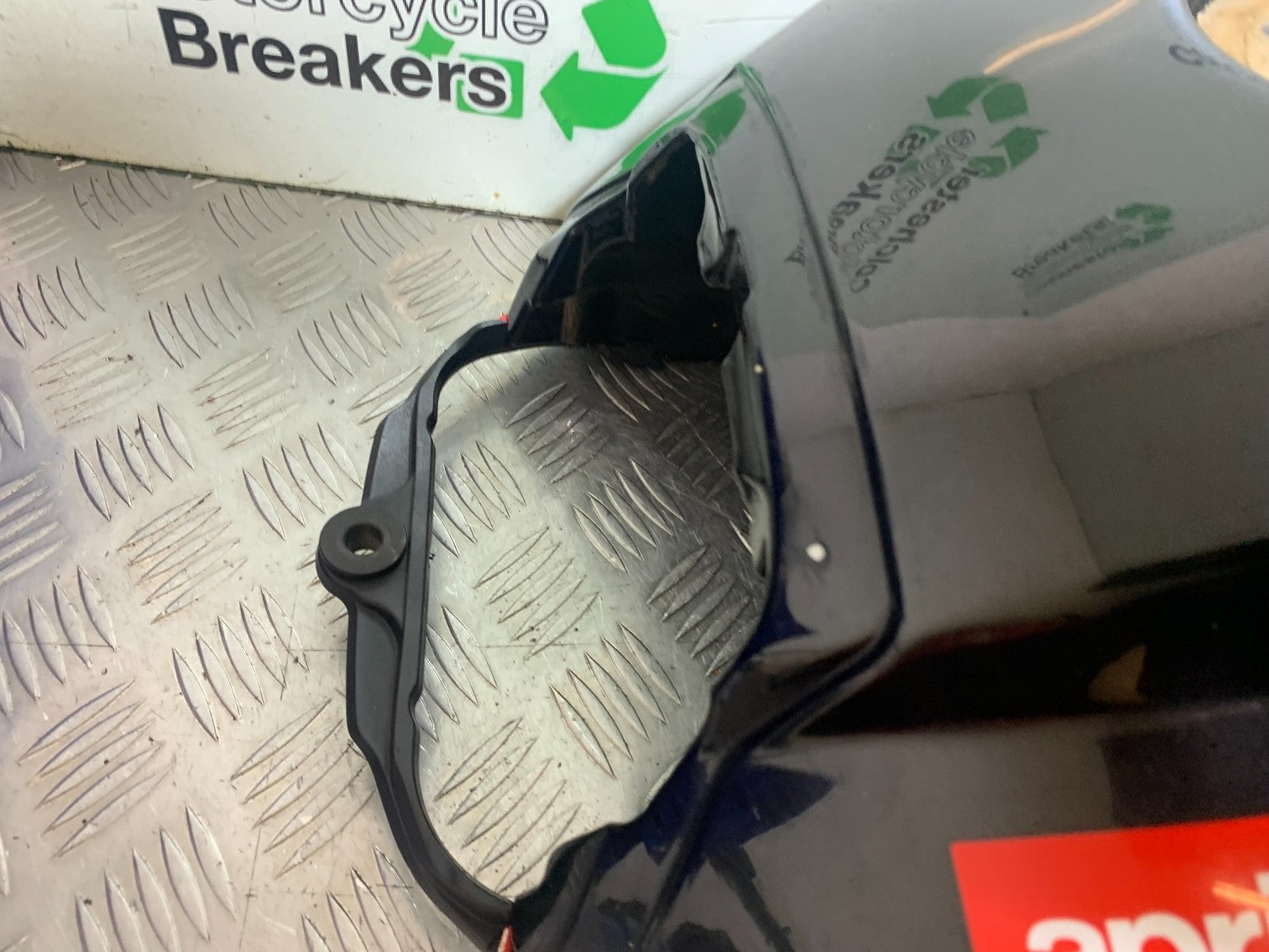 APRILIA RSV4 FACTORY PETROL TANK   YEAR 2009-2012(CMB1224)