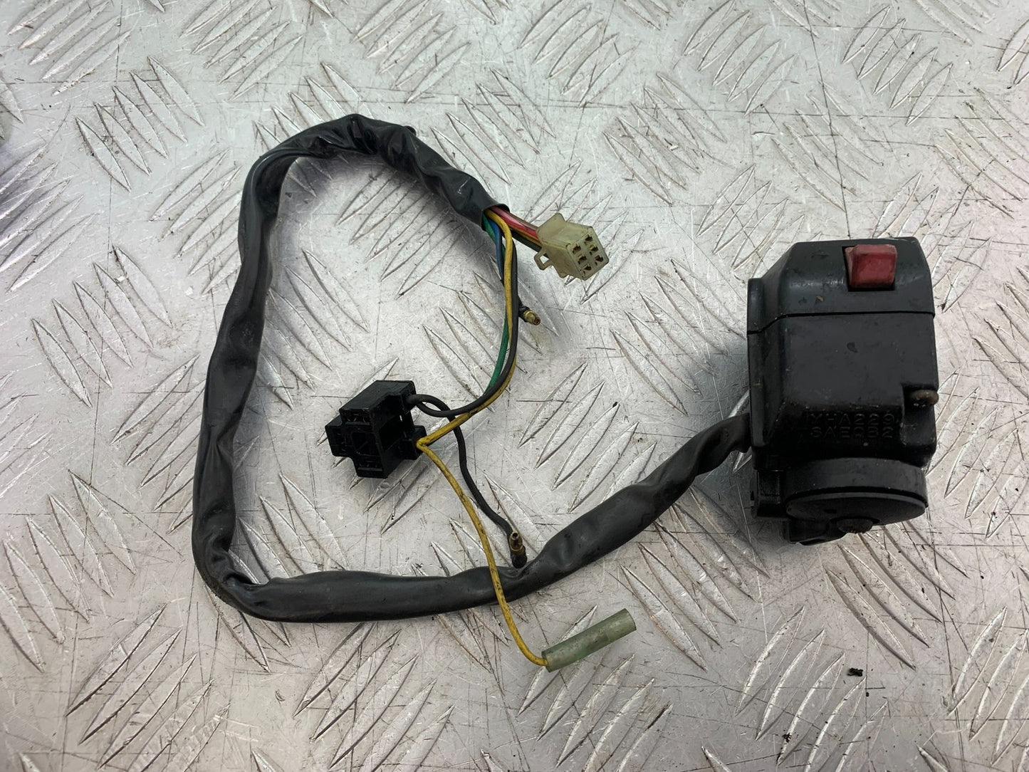 YAMAHA XV1100 XV 1100 VIRAGO LEFT SWITCH GEAR  1990-1999 (CMB1243)