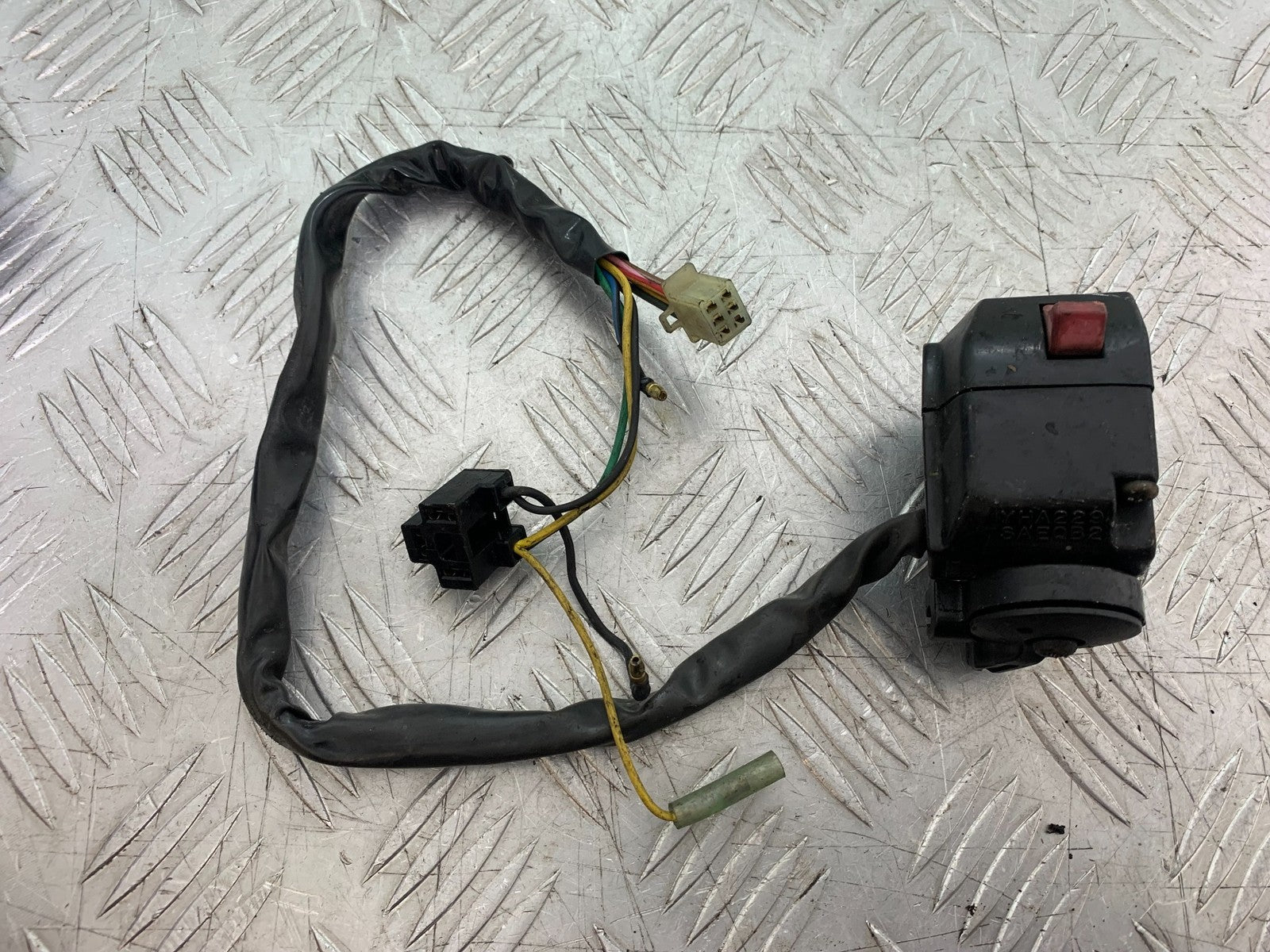 YAMAHA XV1100 XV 1100 VIRAGO LEFT SWITCH GEAR  1990-1999 (CMB1243)