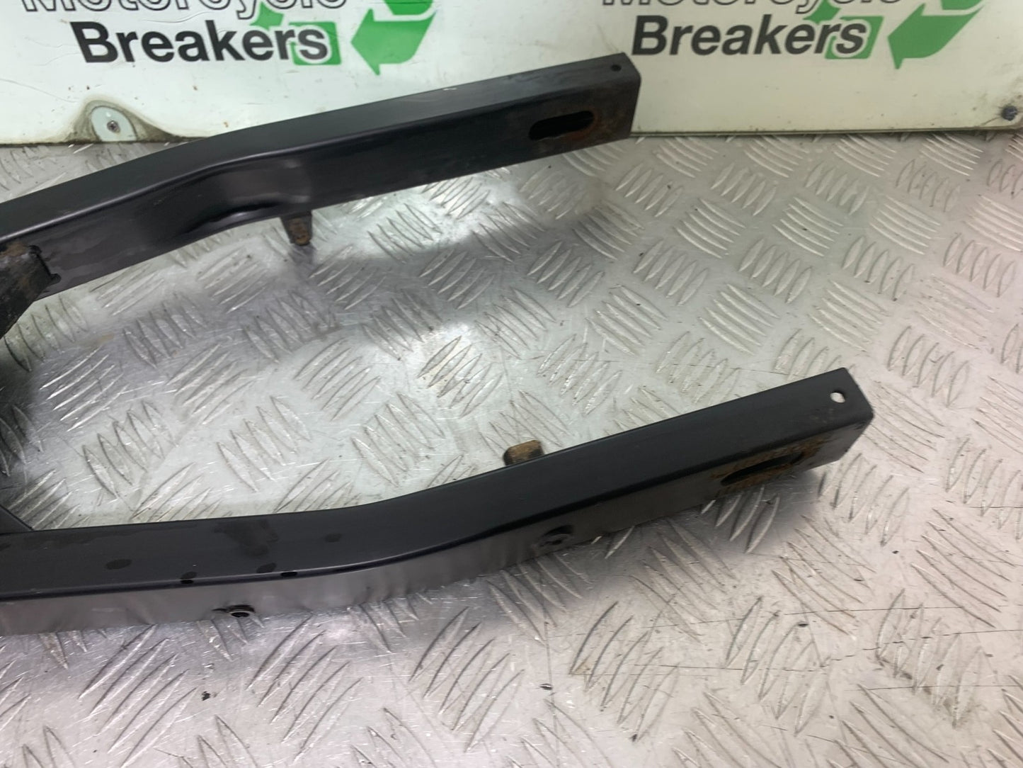 SINNIS TERRAIN 125 SWINGARM   YEAR 2017-2020 (CMB1241)