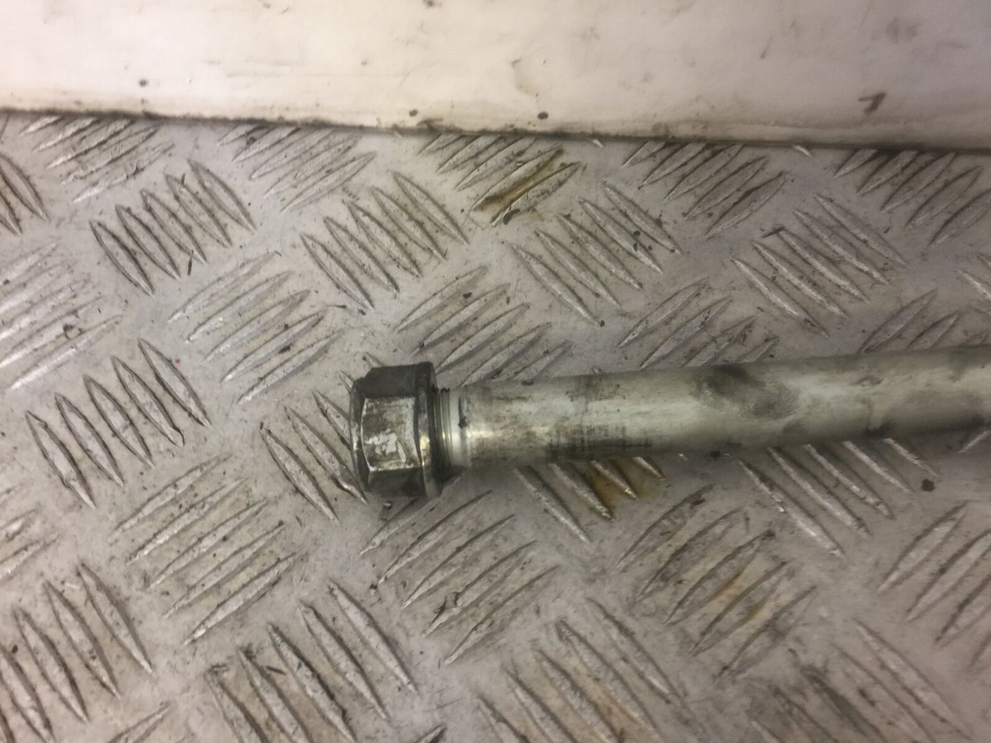 HONDA CBR1100 BLACKBIRD SWINGARM SPINDLE  YEAR 2002 (STOCK 461)