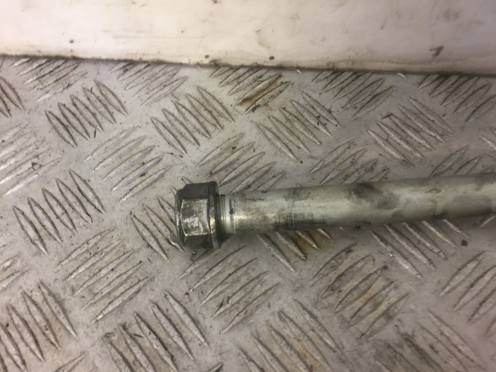 HONDA CBR1100 BLACKBIRD SWINGARM SPINDLE  YEAR 2002 (STOCK 461)