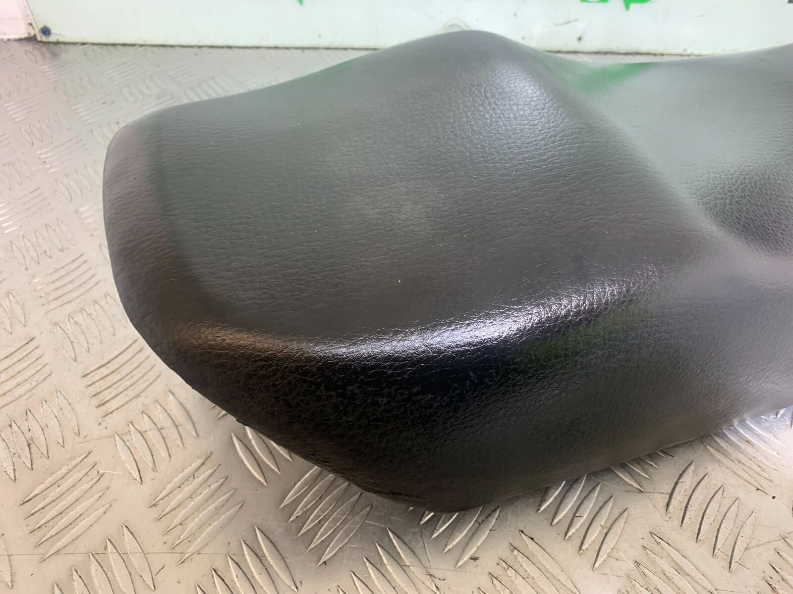 YAMAHA FJ1100 FJ 1100 SEAT YEAR 1984-1985 (CMB1101)