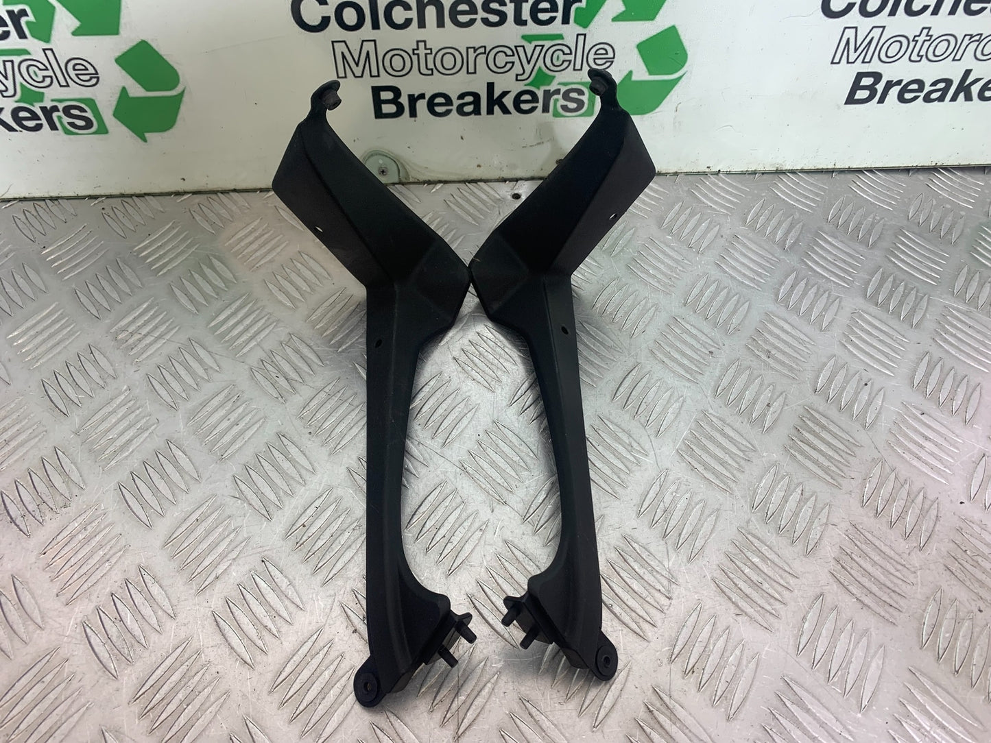 KAWASAKI ZX6R LEFT AND RIGHT TOP FARING INFILL PANELS  YEAR 2009-2012 (CMB1136)