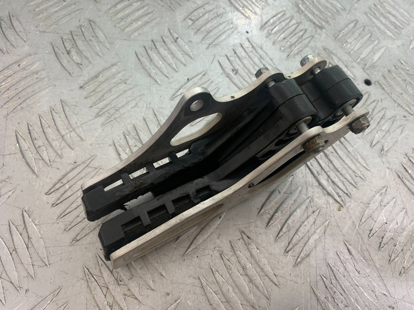 KAWASAKI KXF250 KXF 250 CHAIN GUIDE YEAR 2006-2008 (CMB1309)