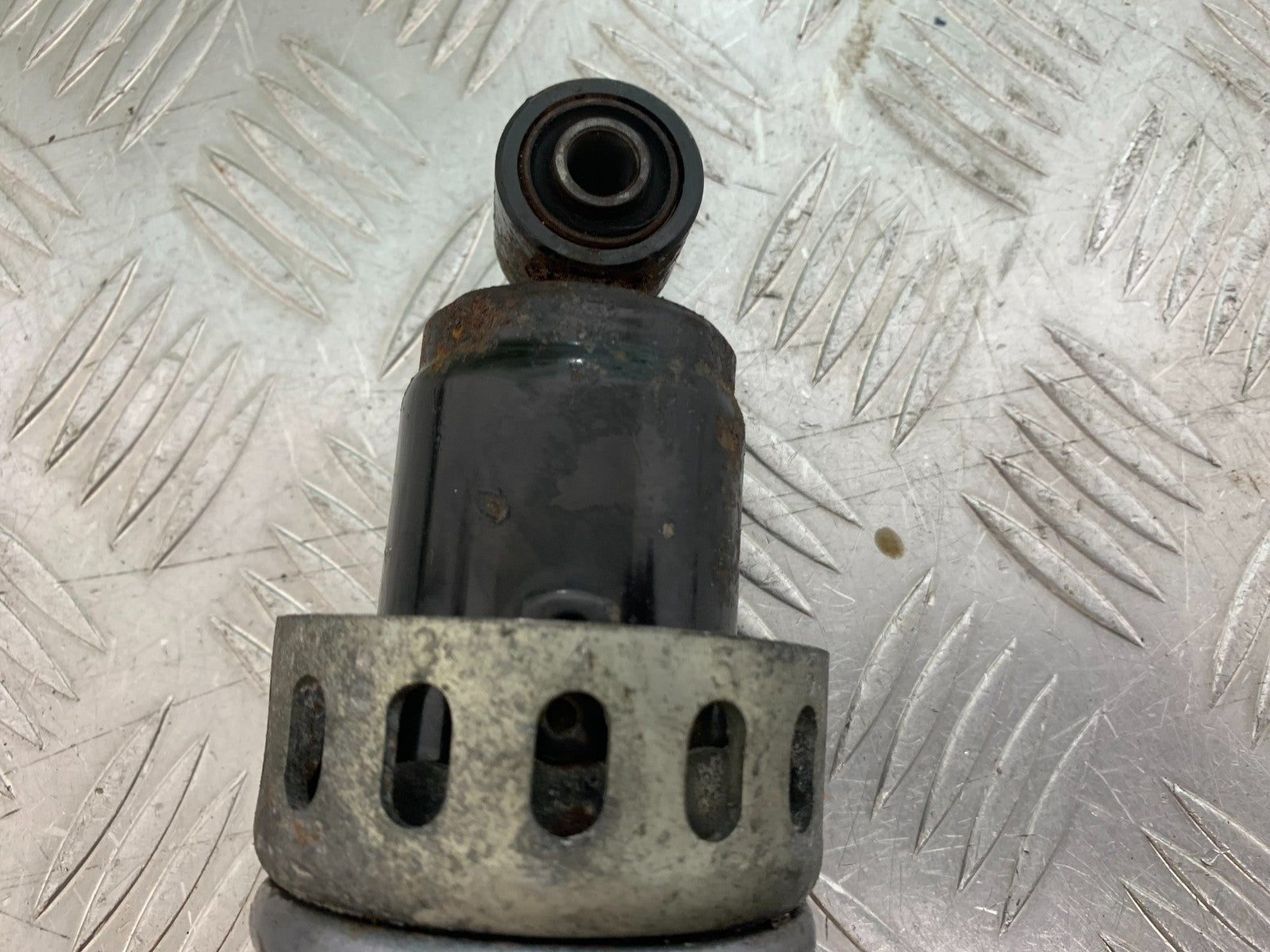 SUZUKI GSF600 GSF 600 BANDIT REAR SHOCK   2000-2004 (CMB1269)