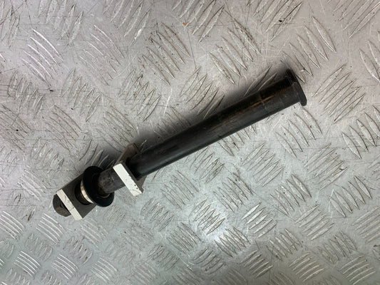 YAMAHA YZF R1 4XV REAR WHEEL SPINDLE  YEAR 1998-99 (CMB1291)