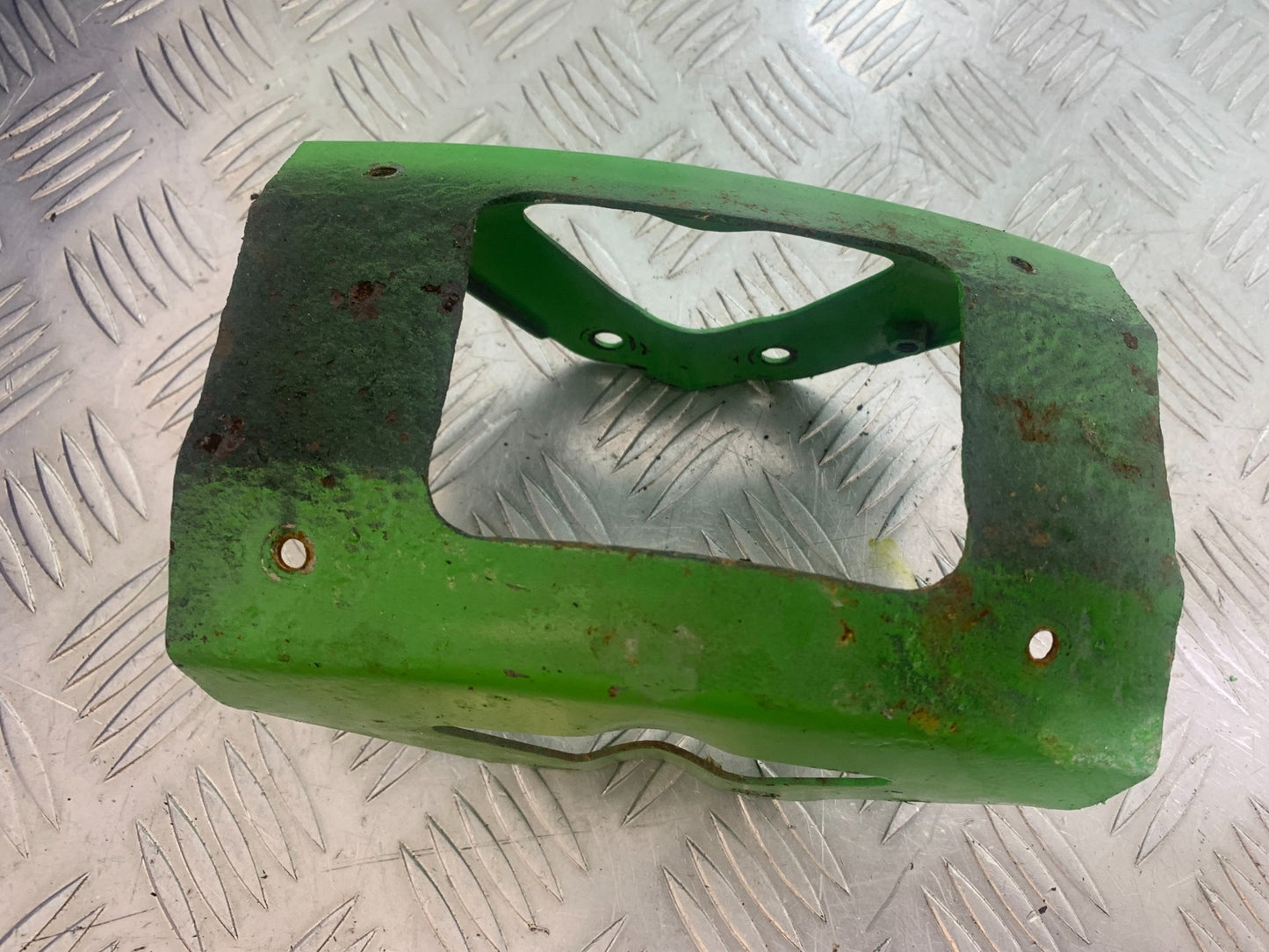 KAWASAKI GT550 GT 550 FRONT MUDGUARD BRACE  YEAR 1984-87 (CMB1141)