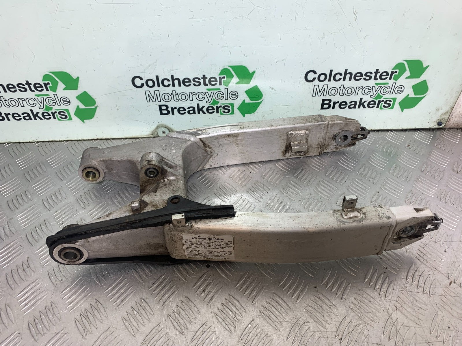 HONDA CBR600 CBR 600 FX FY SWINGARM  YEAR 1999-2000 (CMB1287)