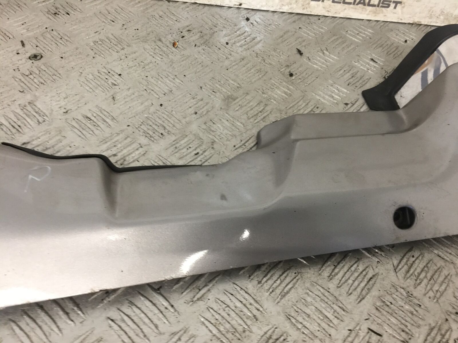 HONDA GL1800 GL 1800 RIGHT EXHAUST SHIELD YEAR 2004-10 ABS (STOCK 890)