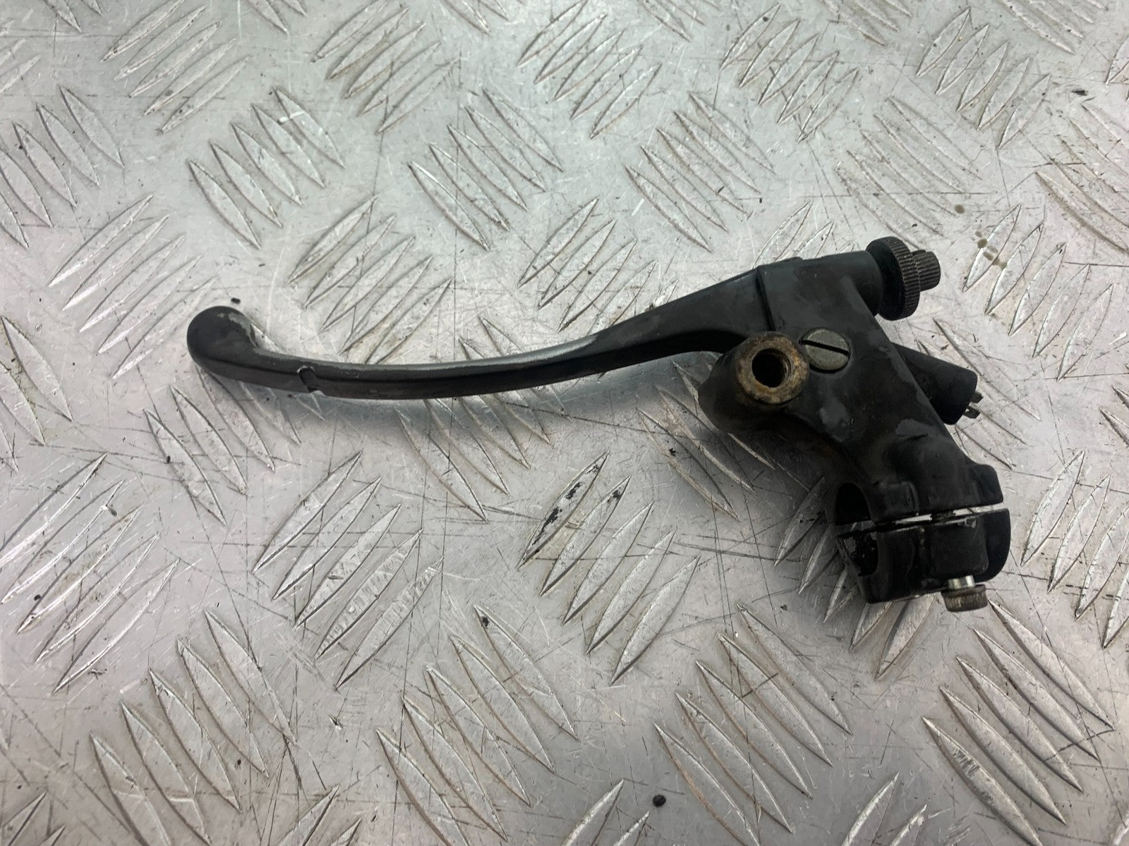 BENELLI BN125 BN 125 CLUTCH LEVER AND BRACKET   YEAR 2018-2021 (CMB1194)