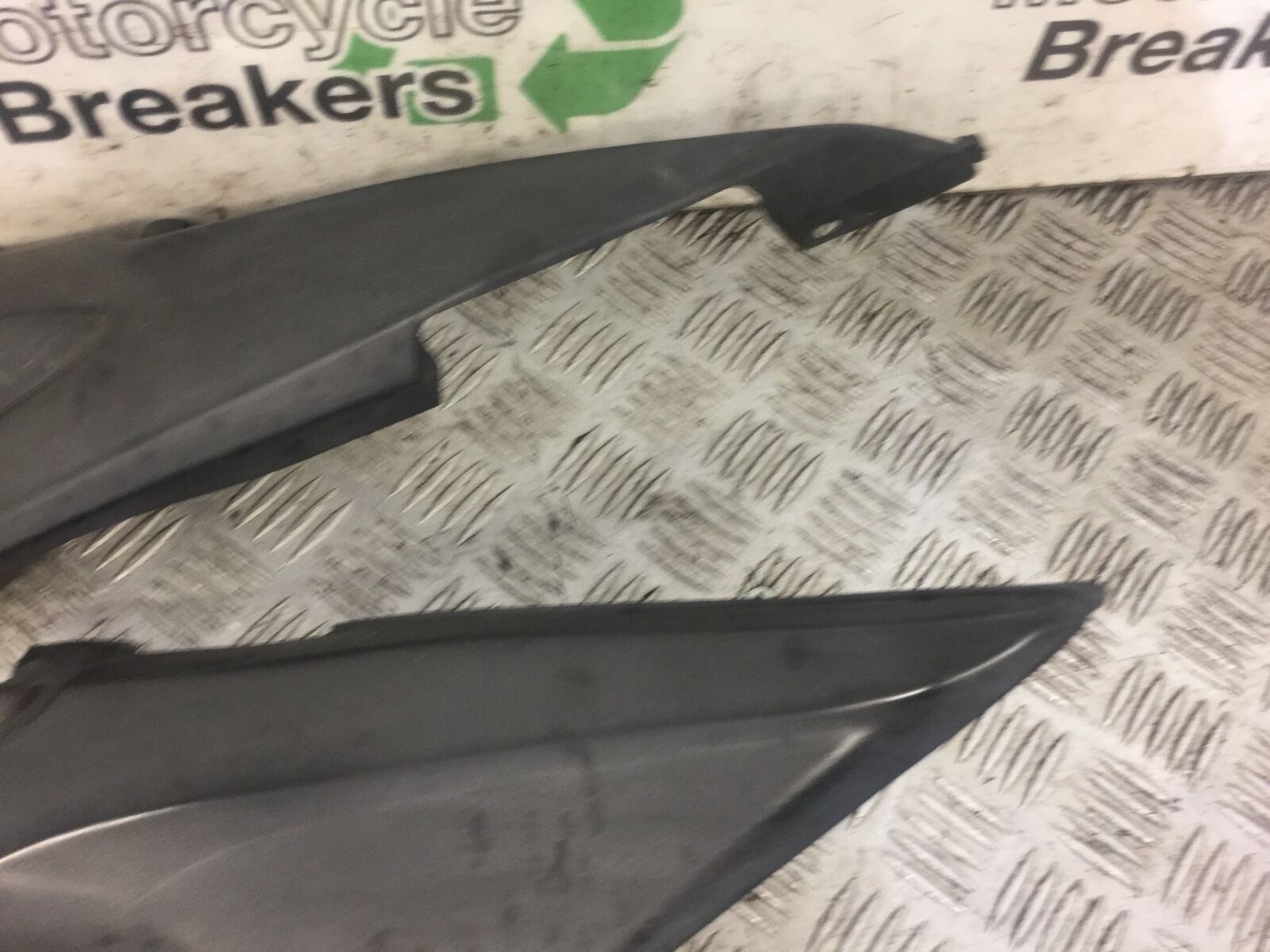 HONDA CBR600 RR CBR 600 RR LEFT & RIGHT SIDE INFILLS  YEAR 2006 (STOCK 489)