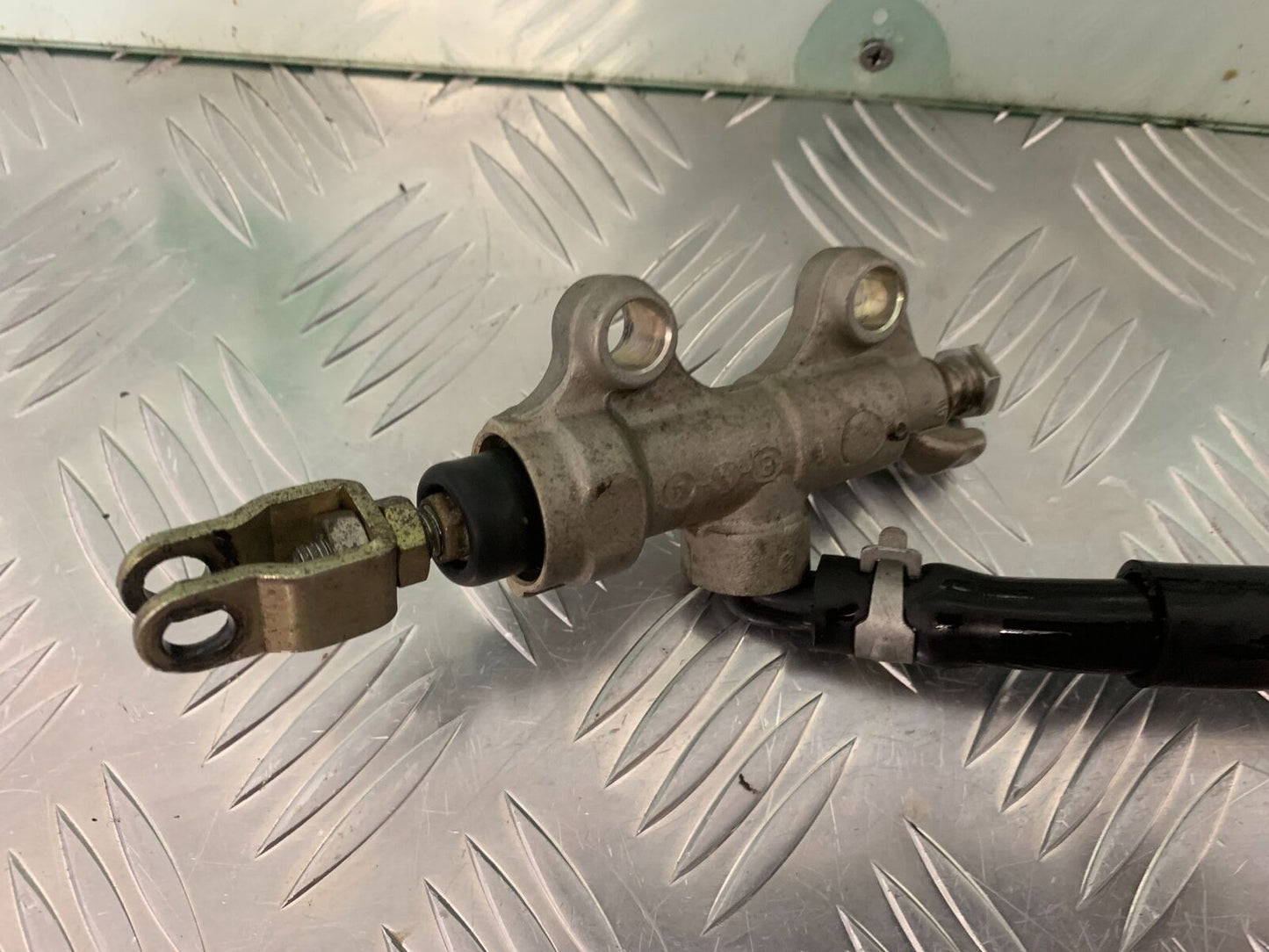 KAWASAKI ZX9R ZX9 C REAR BRAKE MASTER CYLINDER   YEAR 1998-99 (STOCK 957)