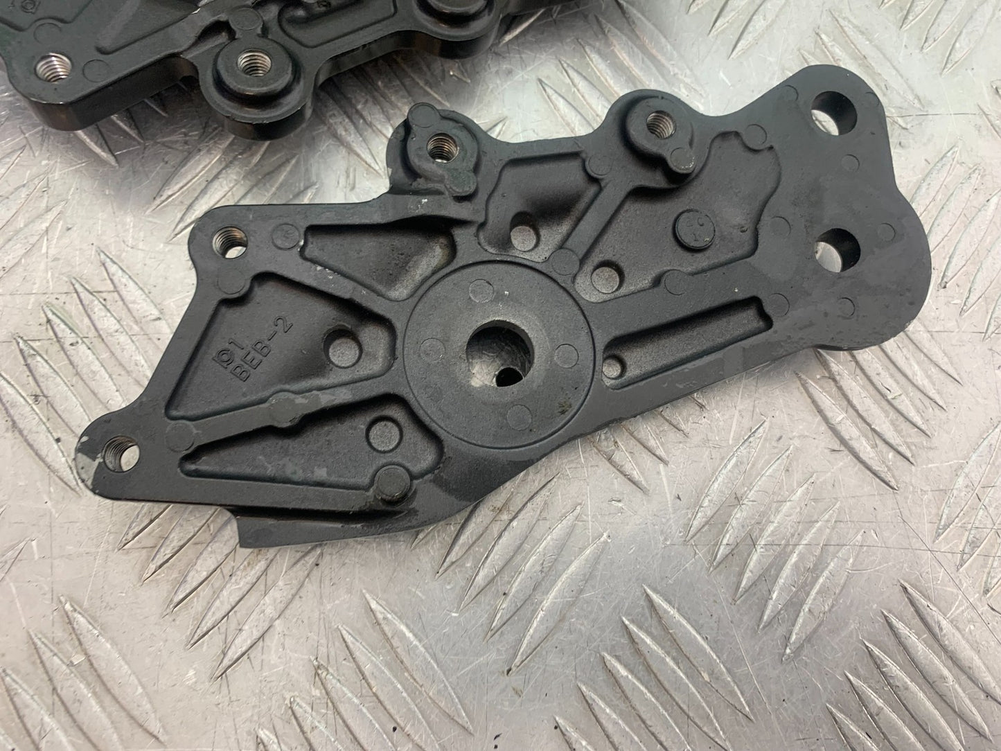 YAMAHA YZF R7 HANGER FRAME MOUNTS   YEAR 2022-2025 (CMB1255)