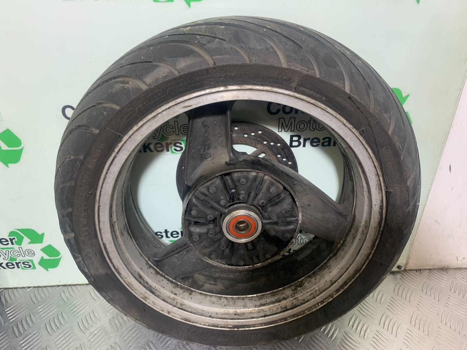 KAWASAKI ZZR1100 D REAR WHEEL AND DISC YEAR 1993-2001 (CMB1164)